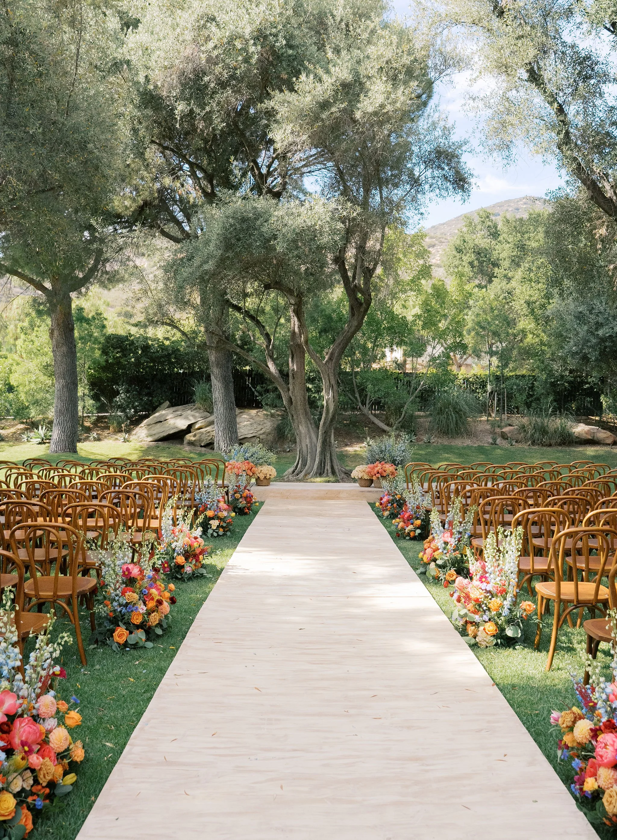 hummingbird-nest-ranch-wedding-outdoor-reception