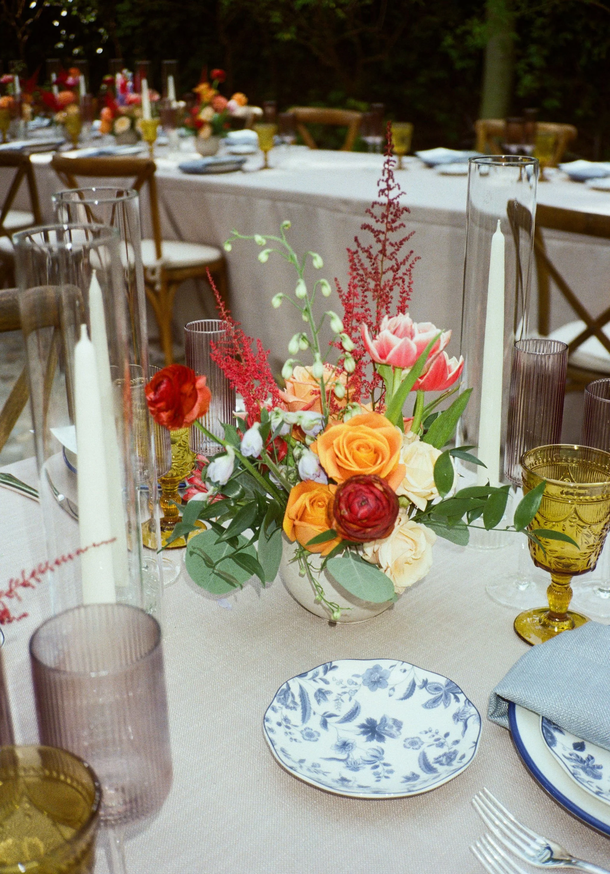 hummingbird-nest-ranch-wedding-floral-tablescape