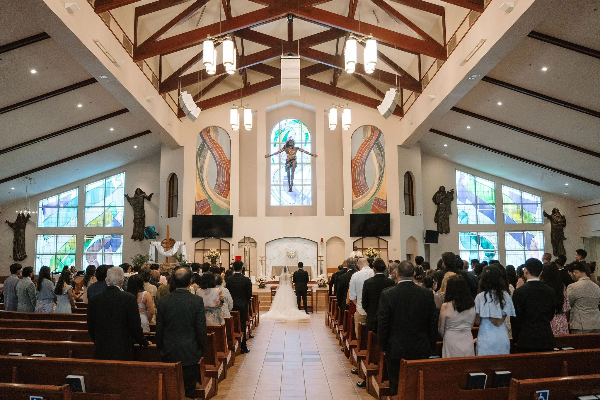 moserate-winery-church-wedding-ceremony-stained-glass