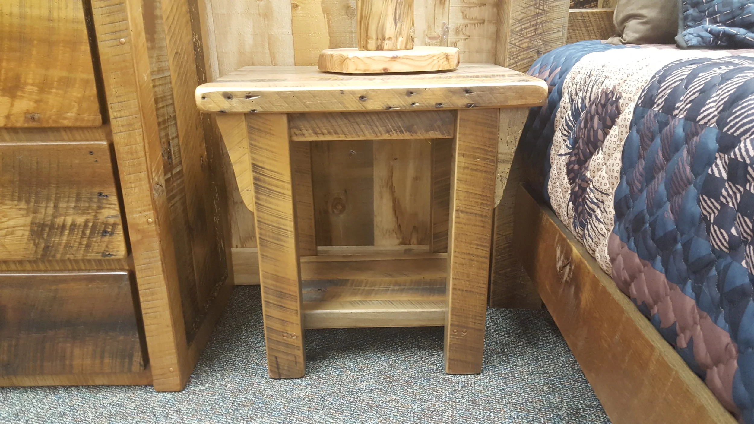 Endtable (1).jpg