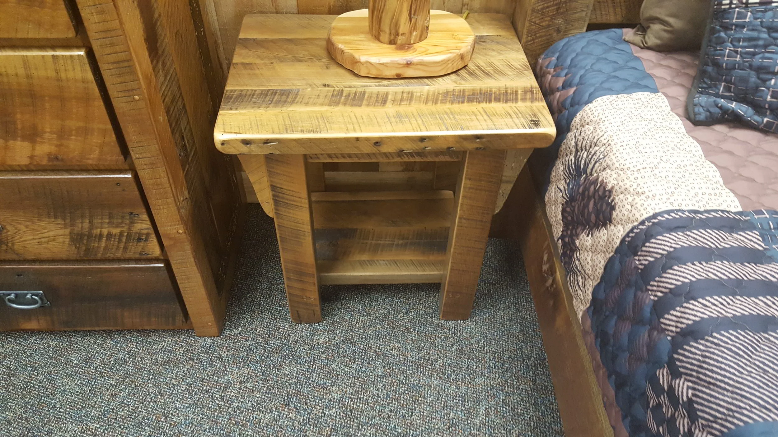 Endtable (2).jpg
