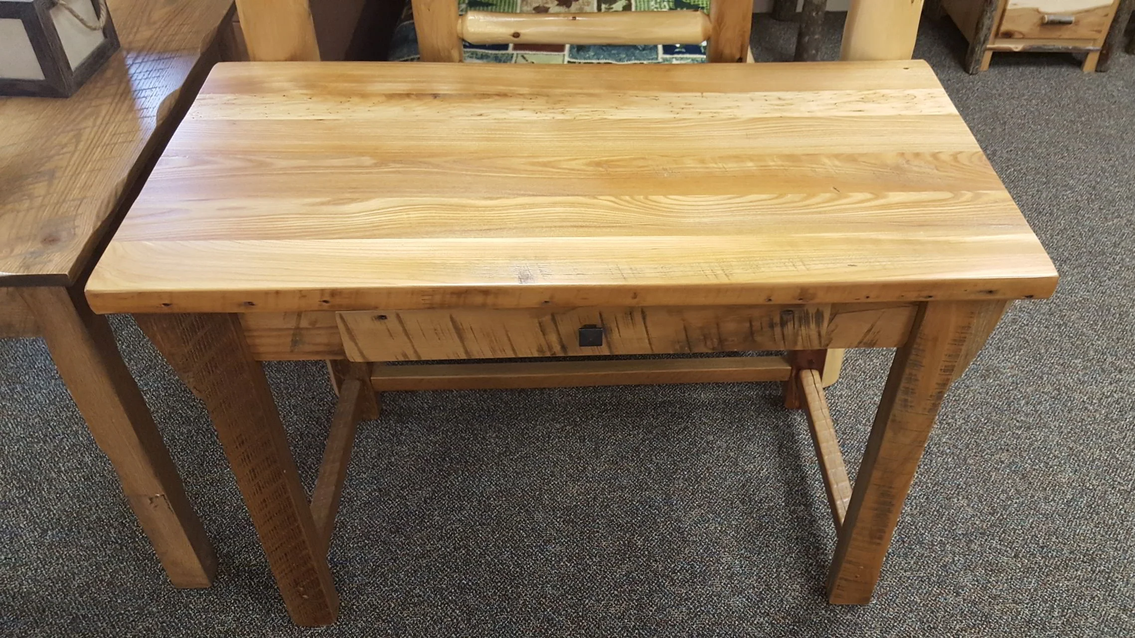 desk (20).jpg