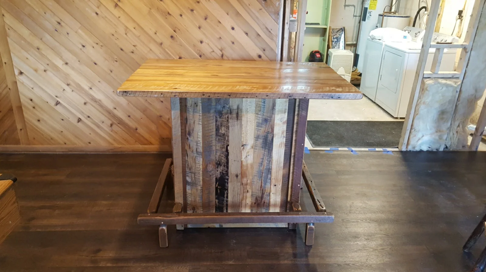 Barnwood Bar Small.jpg
