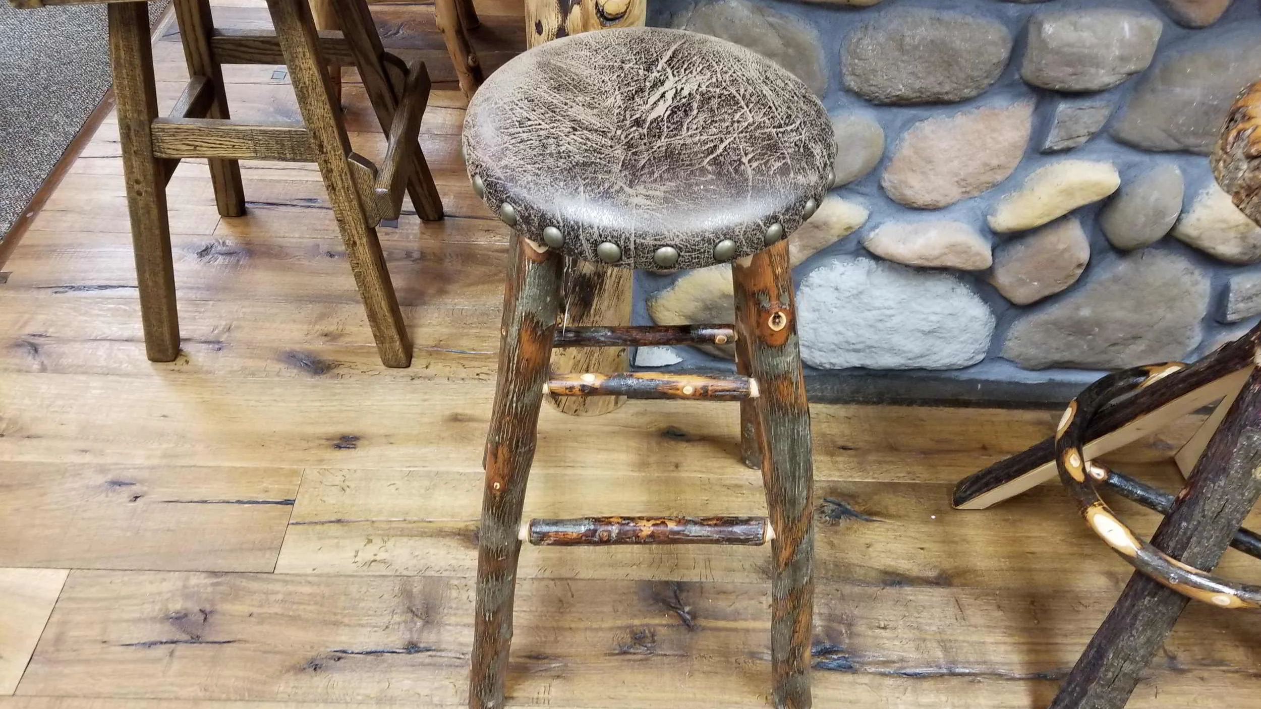 Hickory Round Padded.jpg