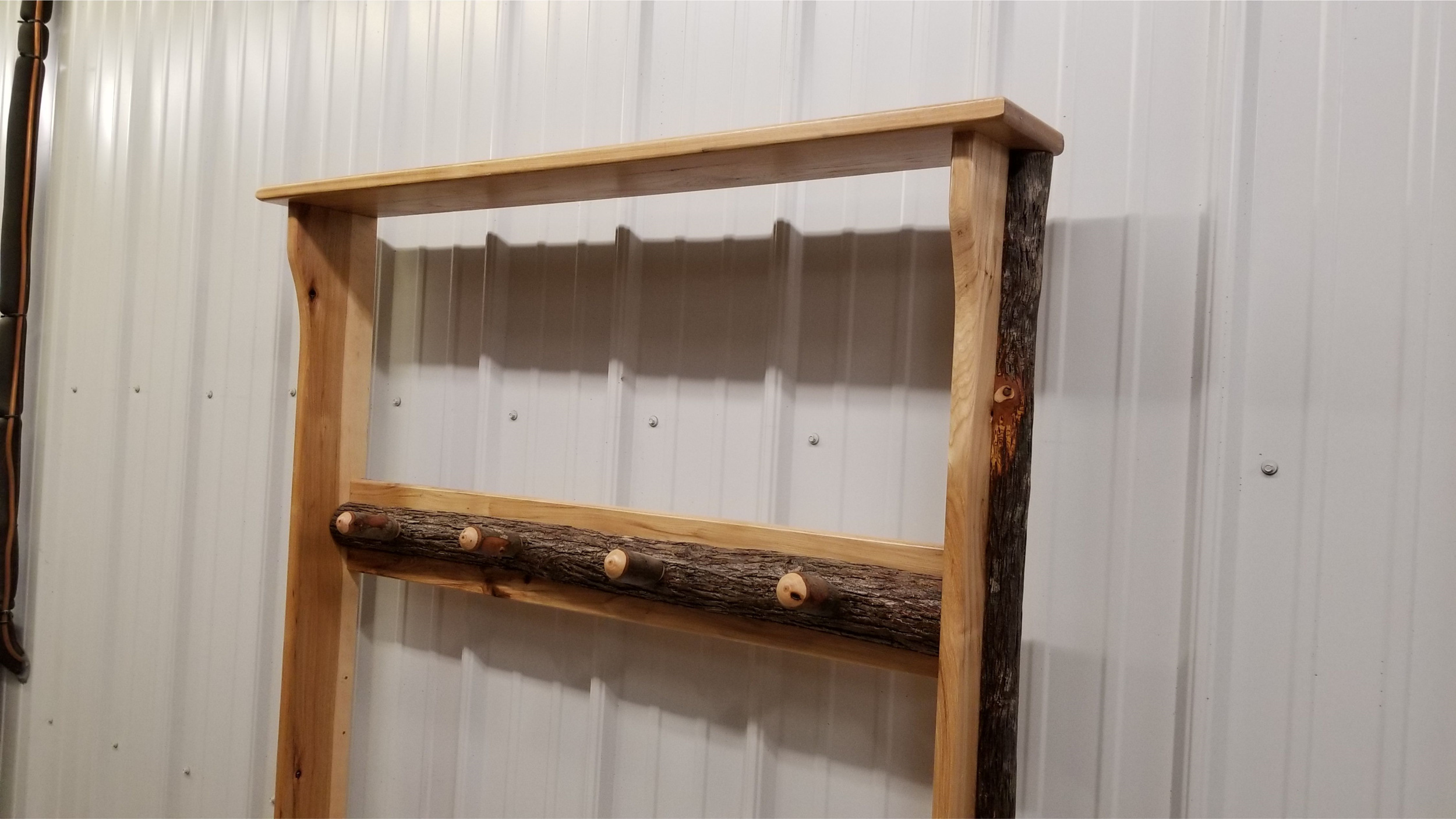 Hickory Hall Tree Bench — EZ Mountain Rustic Furniture