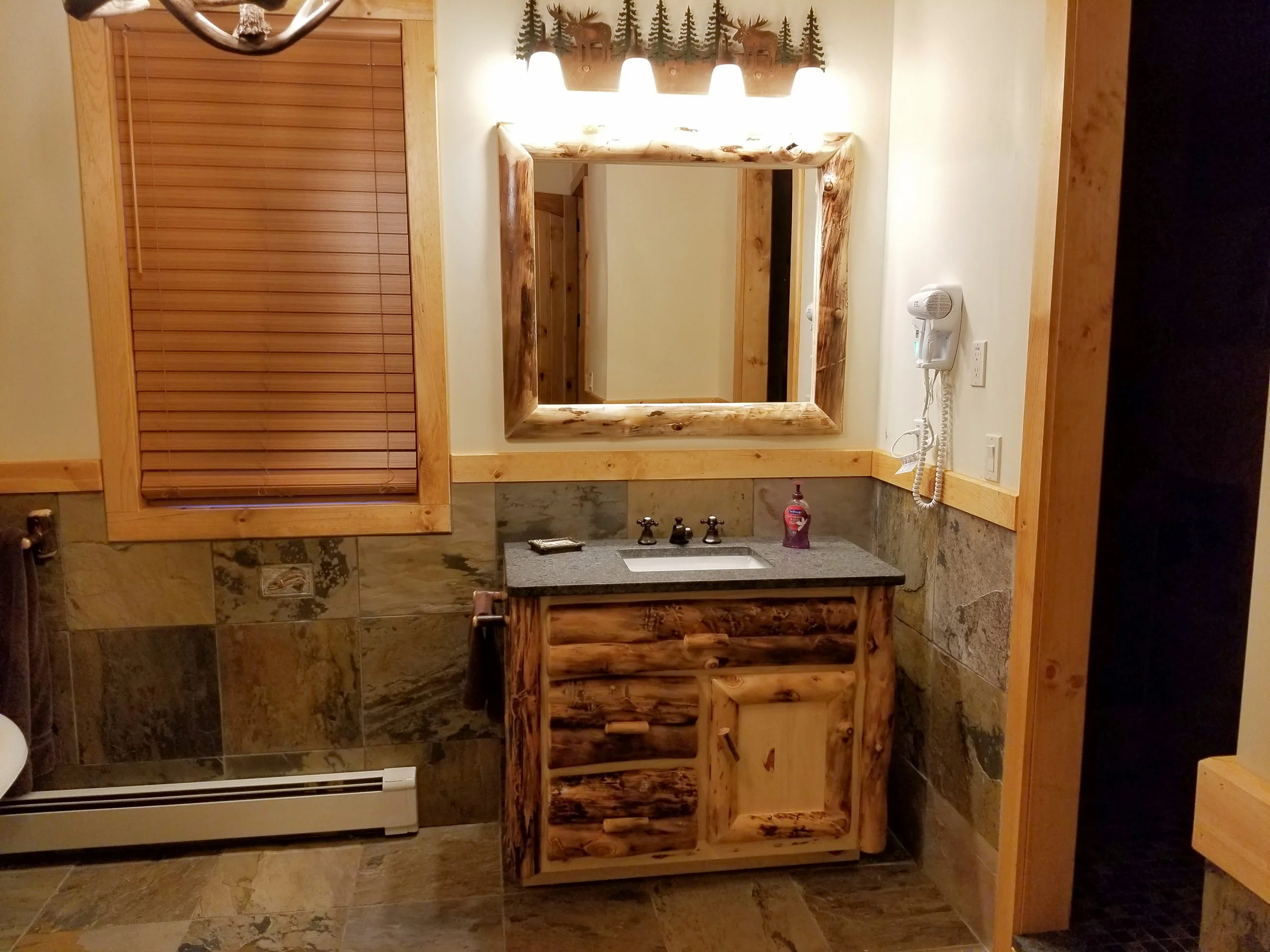 Big Pocono Lodge Bathroom (1).jpg