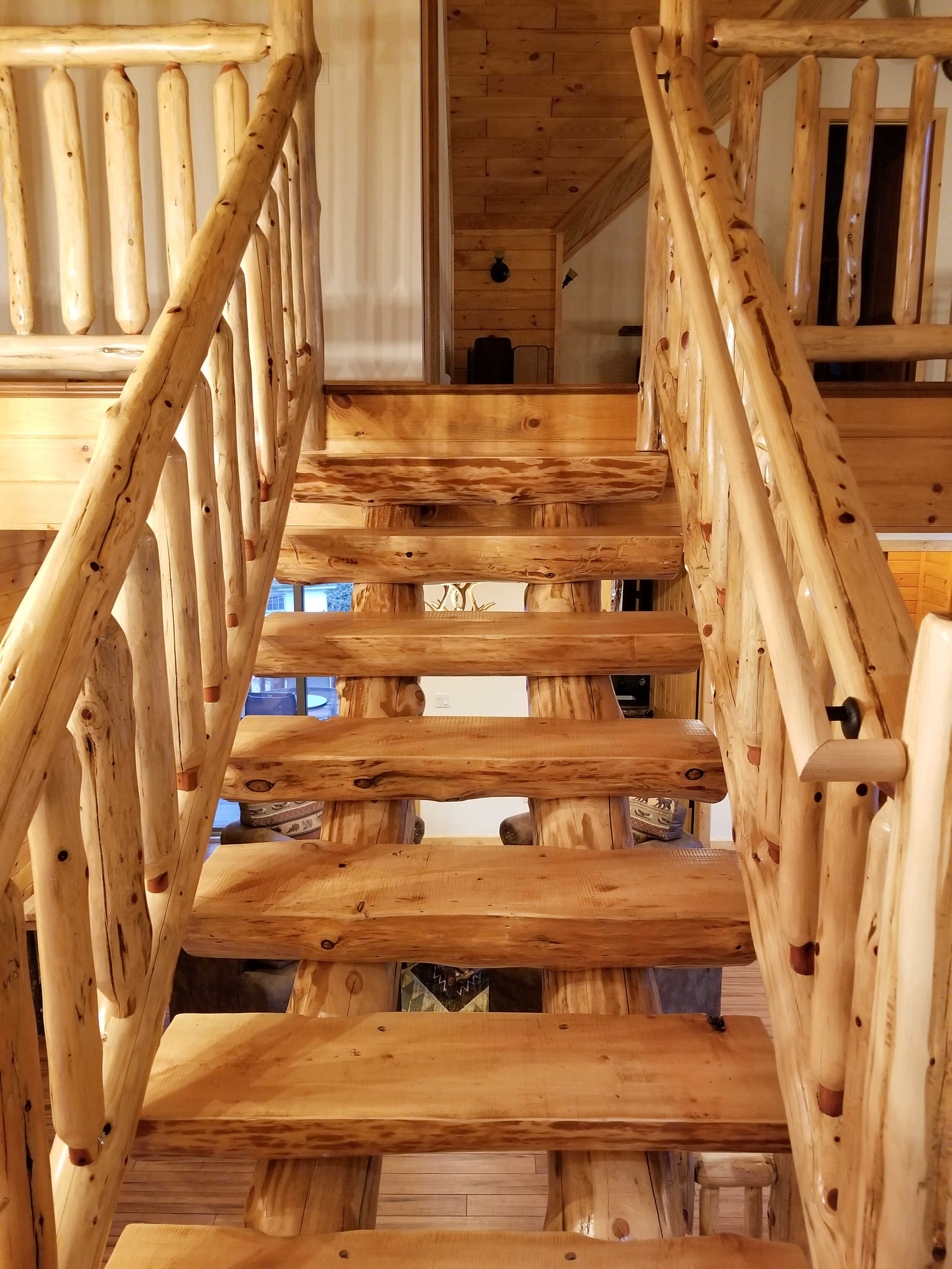 Big Pocono Lodge  Stairs & Railing (4) (2019_07_09 20_40_46 UTC).jpg
