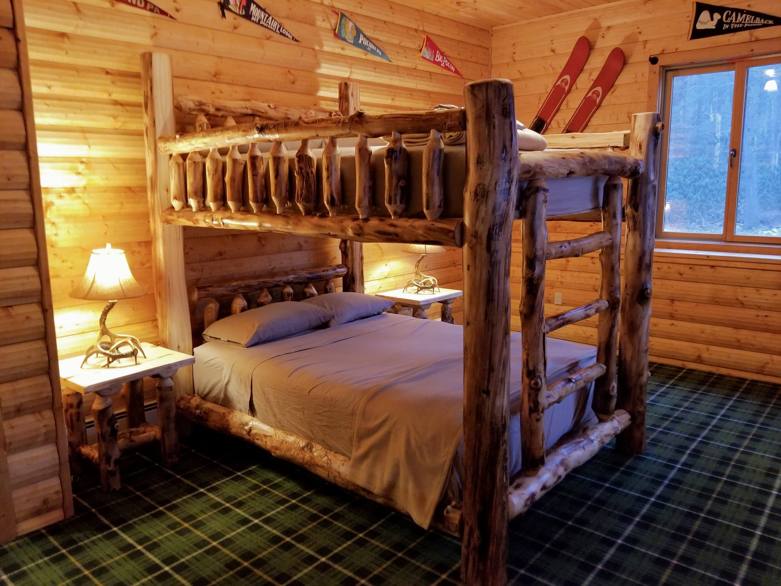 Big Pocono Lodge  Bunk Beds (8) (2019_07_09 20_40_46 UTC).jpg