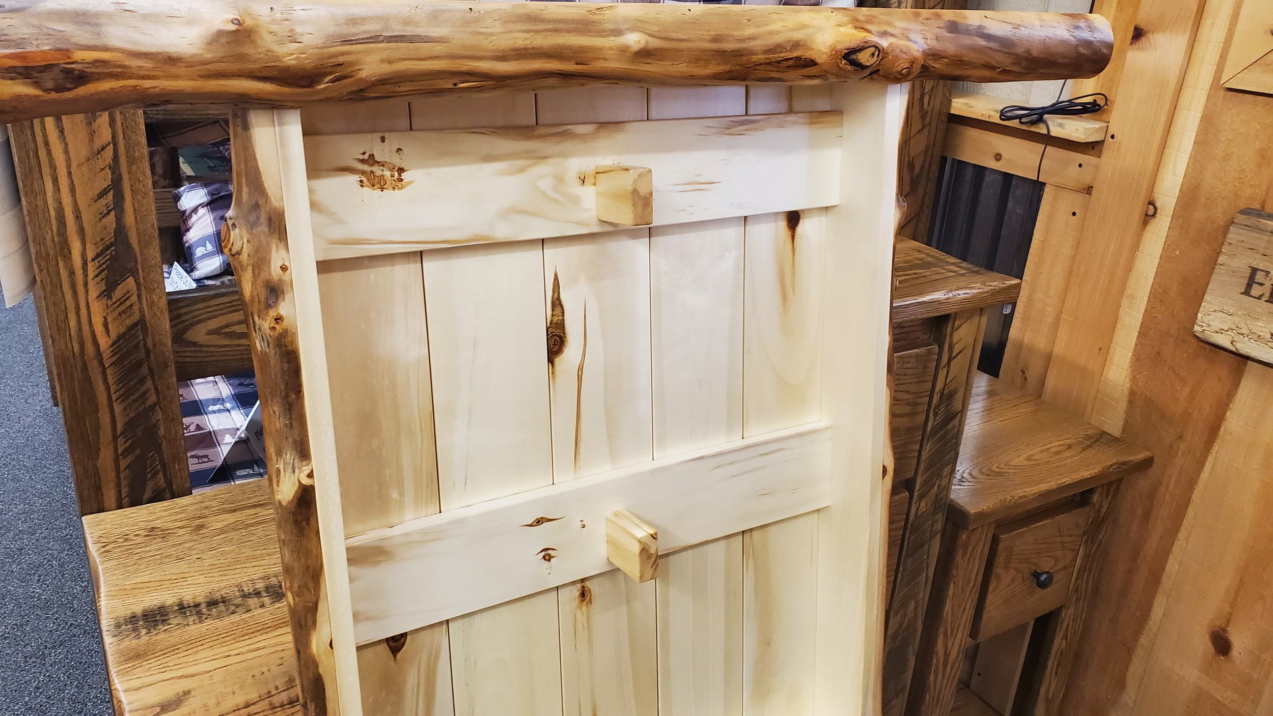 Aspen Pool Cue Wall Rack — EZ Mountain Rustic Furniture