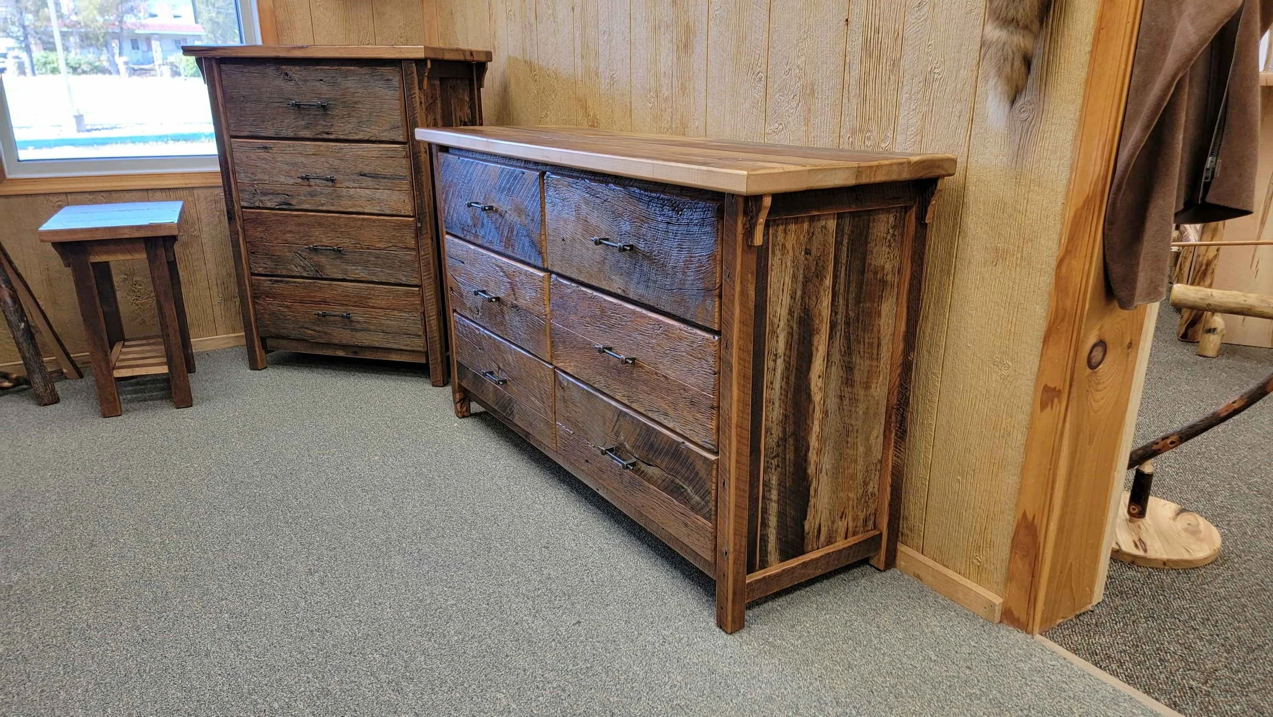 Photo inspiration: Fresh Look at Barnwood Yellowstone 6 Drawer Dresser