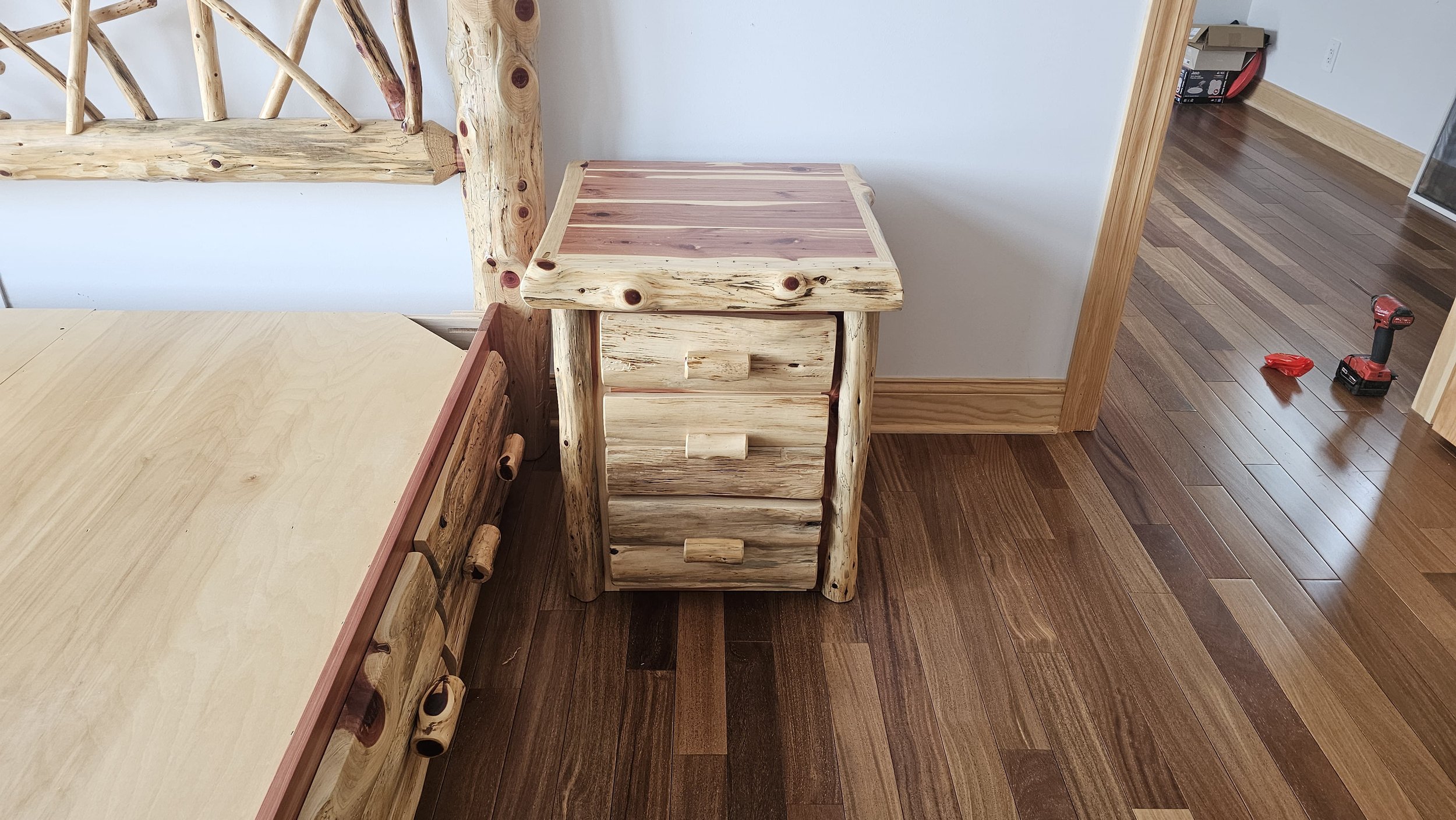 Red Cedar Twig Slide Top (4).jpg