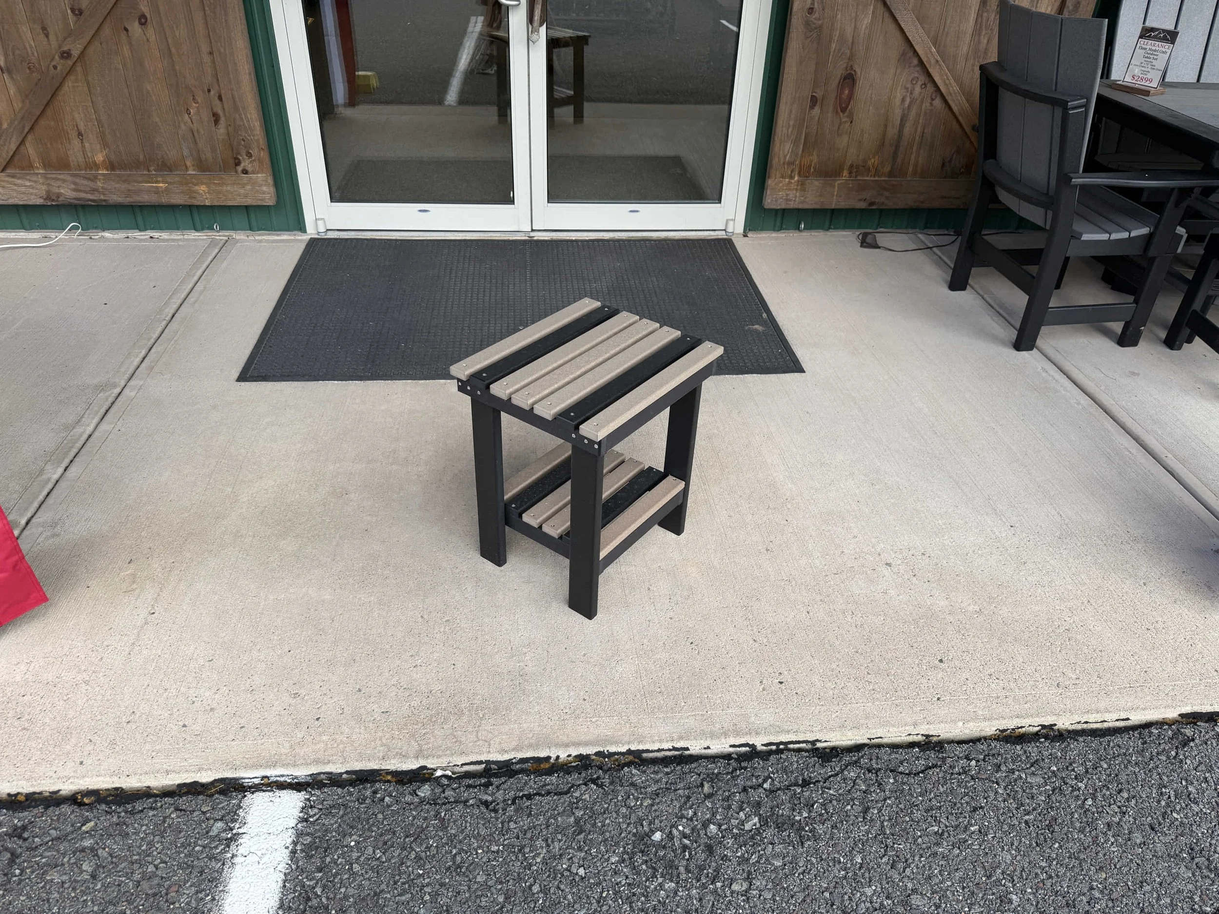 Contemporary Outdoor End Table (1).JPG