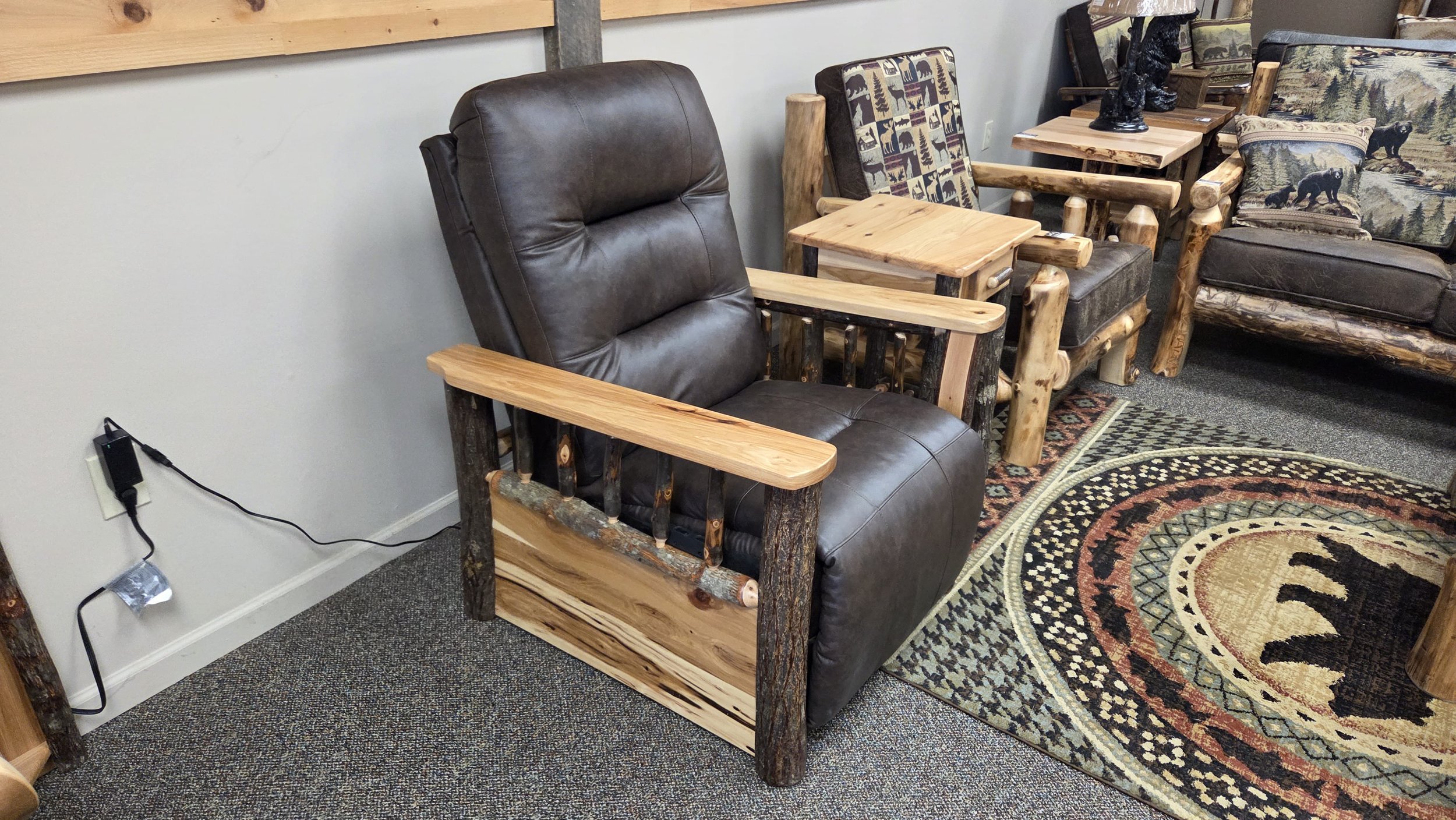 Hickory Power Recliner (7).jpg