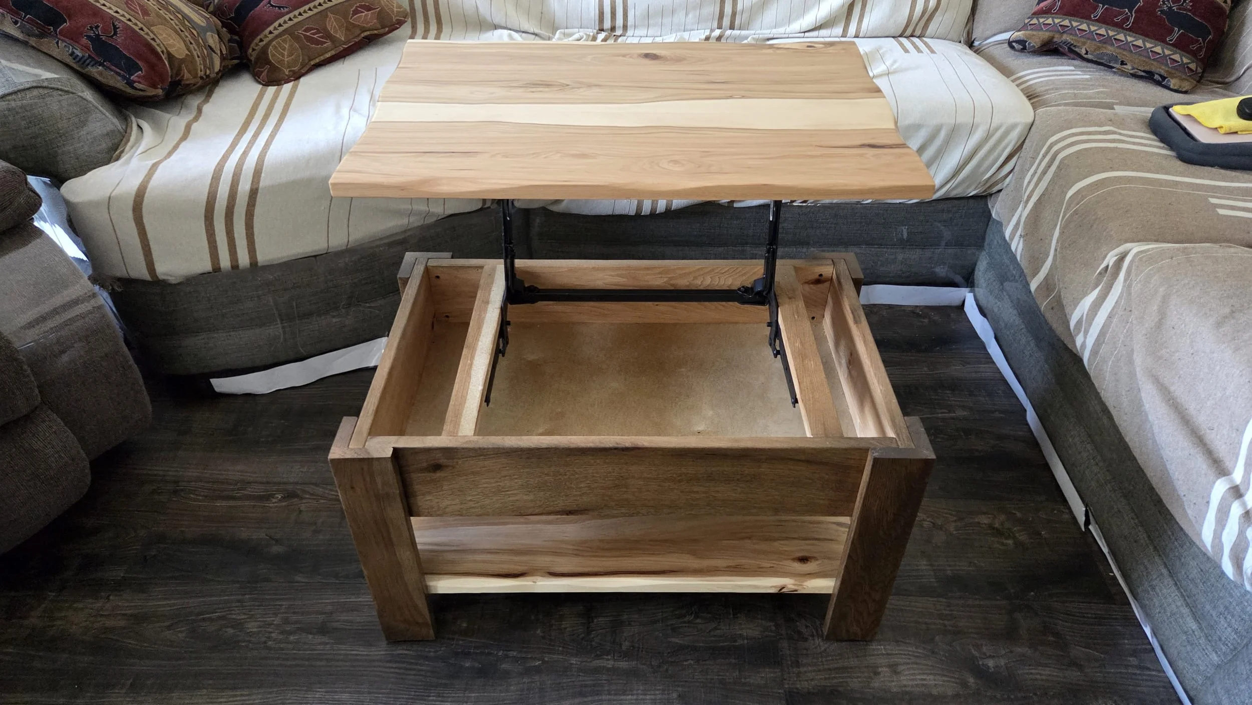 Hickory Coffee Tablw with Lift Top (1).jpg