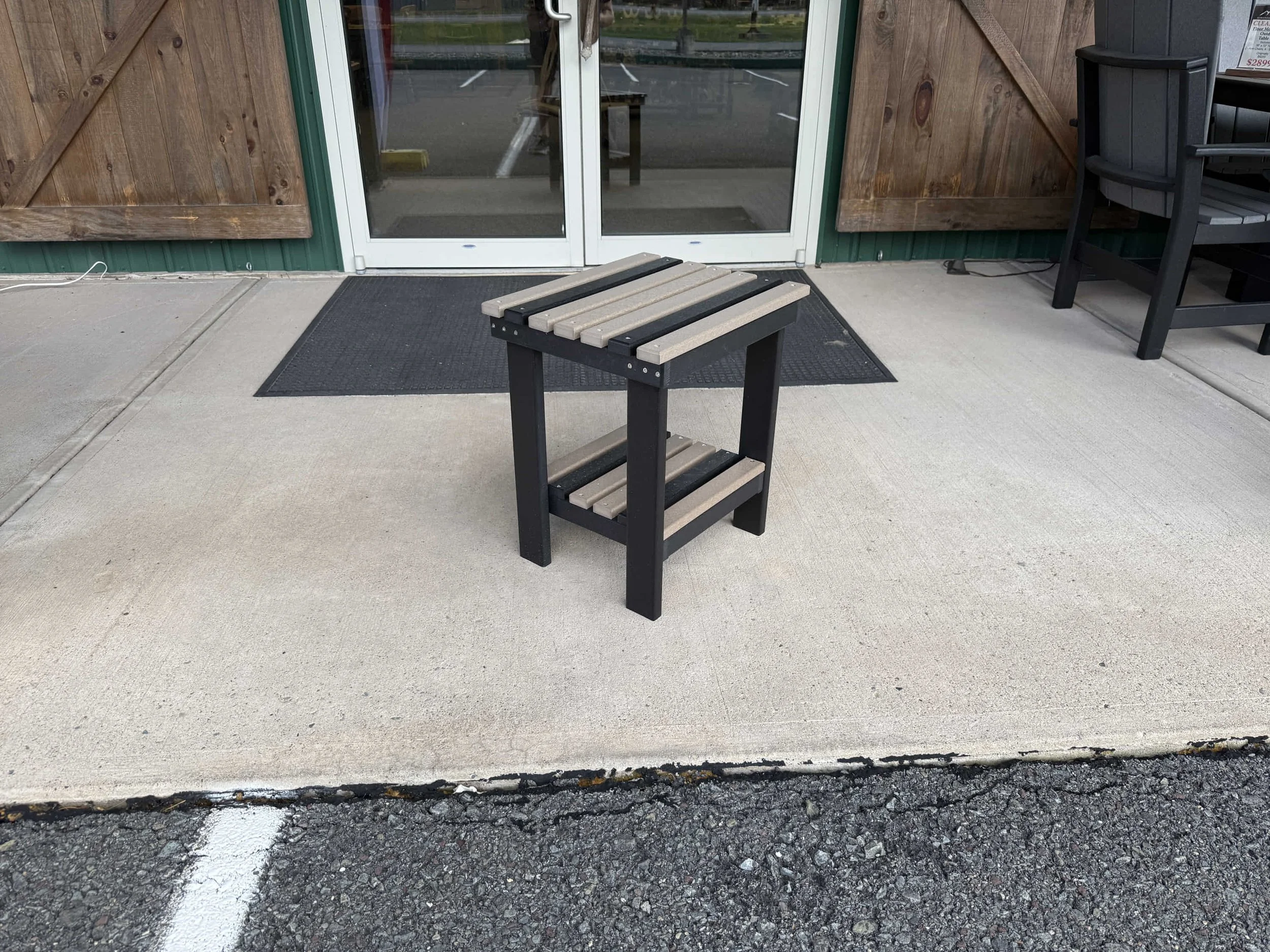 Contemporary Outdoor End Table (2).JPG