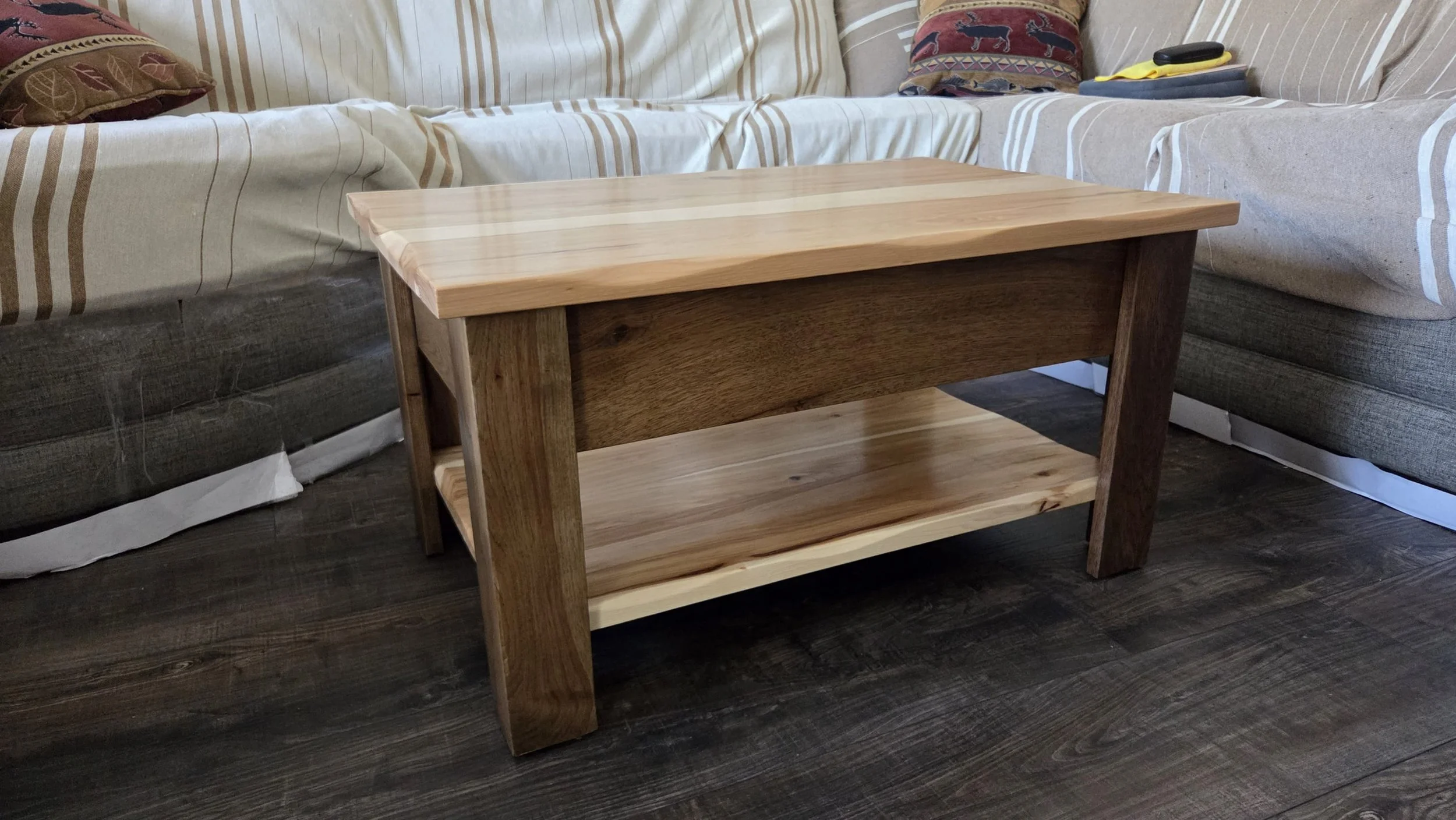 Hickory Coffee Tablw with Lift Top (2).jpg