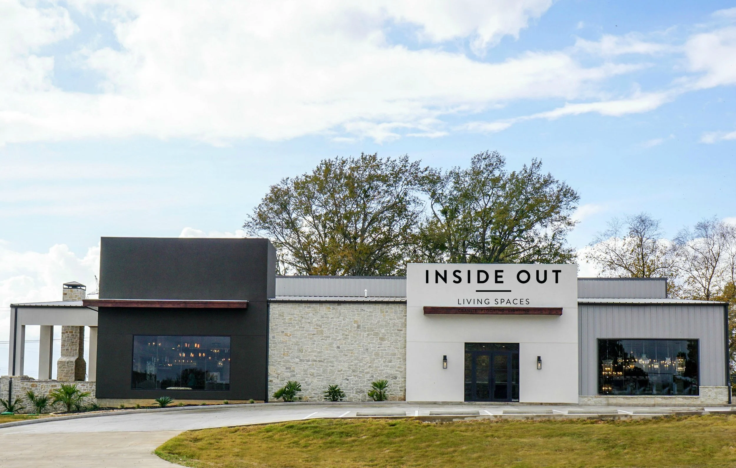 INSIDE OUT LIVING SPACE
