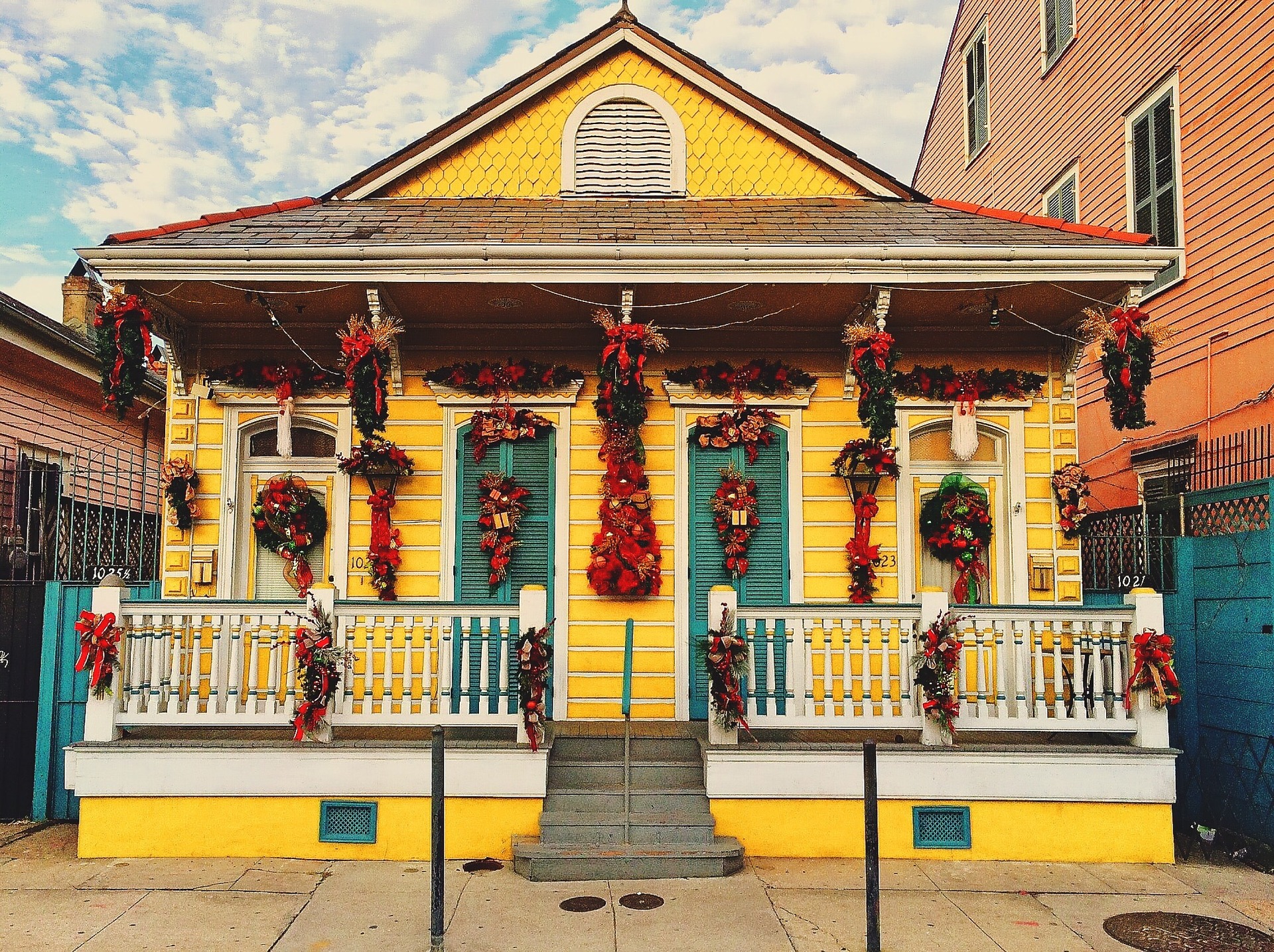 Los vivos colores y la estética de las casas de Nueva Orleans nos dejaron maravillados. Nos hemos copiado de su decoración alguna Navidad... ¡Pero no se lo digáis a nadie!