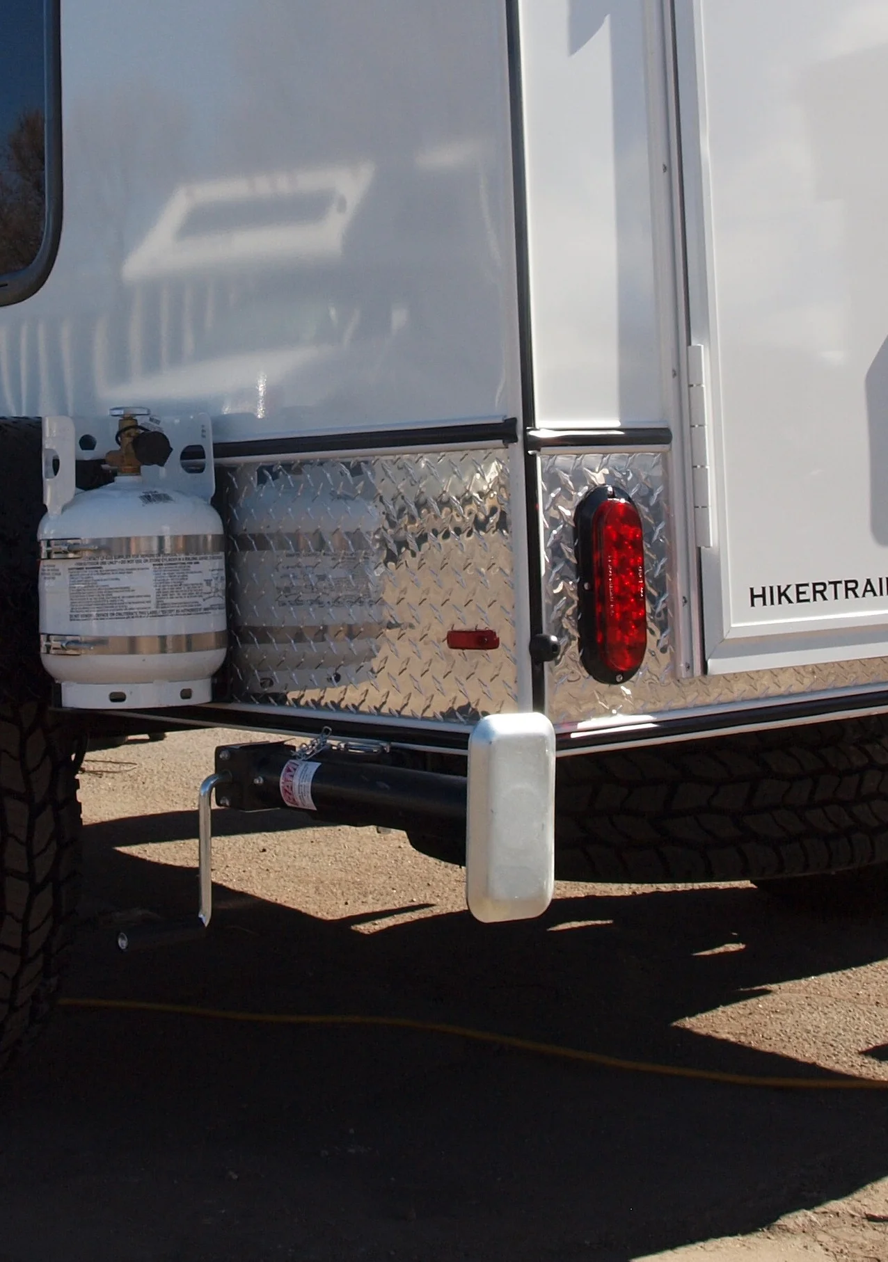 Rear Stabilizer Jacks