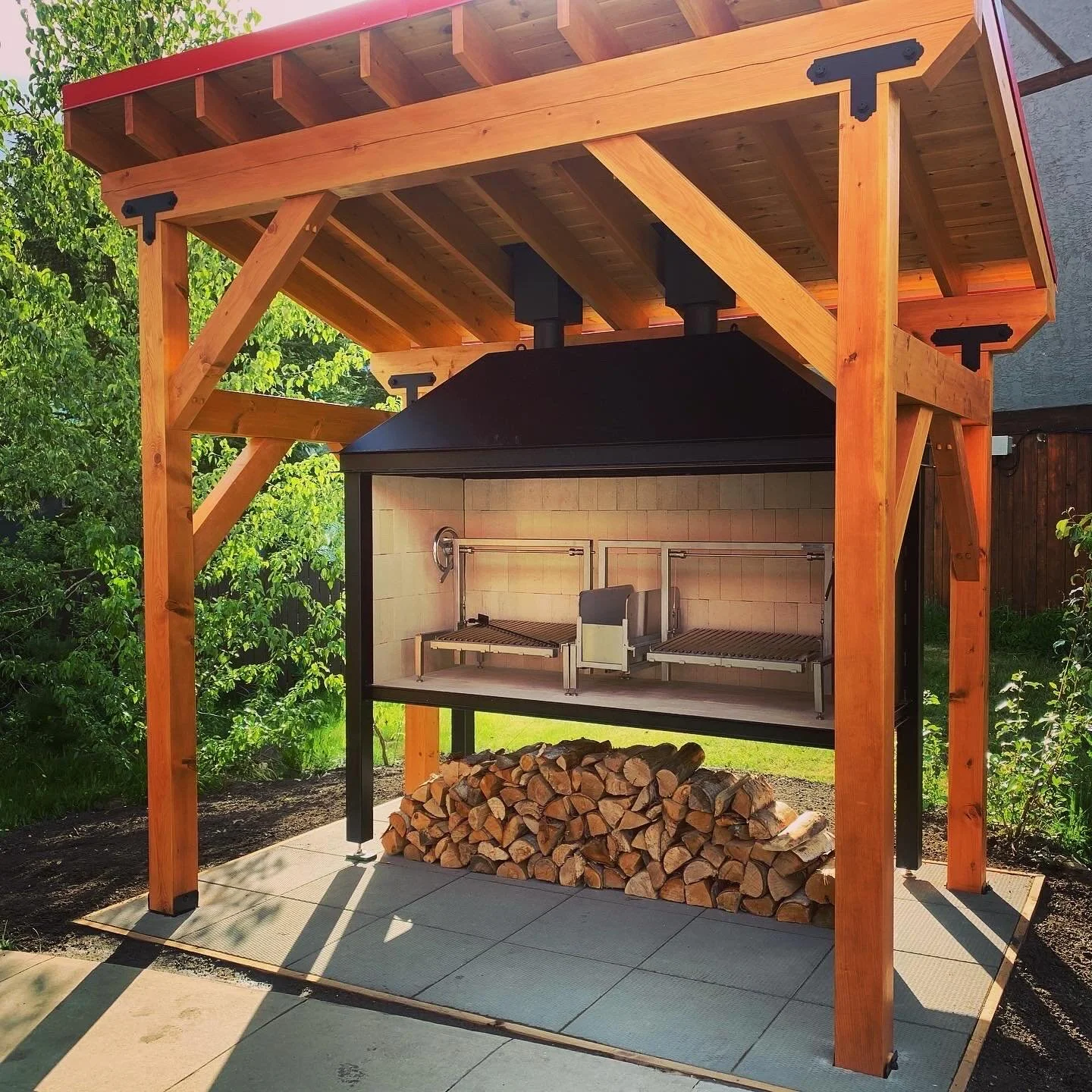 Just enamored with this double Gaucho Insert. What a setup!
.
.
.
#grilling #outdoorkitchen #woodfired #parrilla #outdoorliving #grill #asado #patio #backyard #luxuryhome #woodfiredgrill #bbq #outdoorcooking #argentiniangrill #custom #grilloptions #g