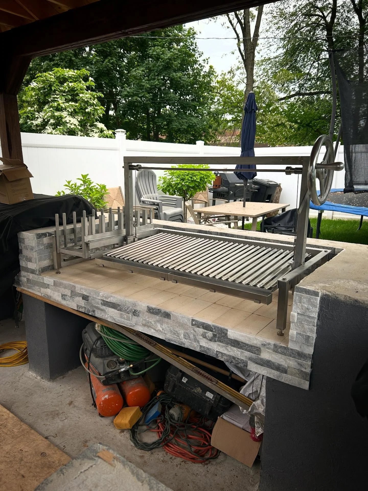 Another great Clasico Grill Insert installation. 
.
.
.
#grilling #outdoorkitchen #madeintheusa #parrilla #outdoorliving #giftideasforhim #patio #backyard #firebrick #customgrill #woodfiredgrill #outdoorcooking  #grilllife #grillmaster  #firecooking 