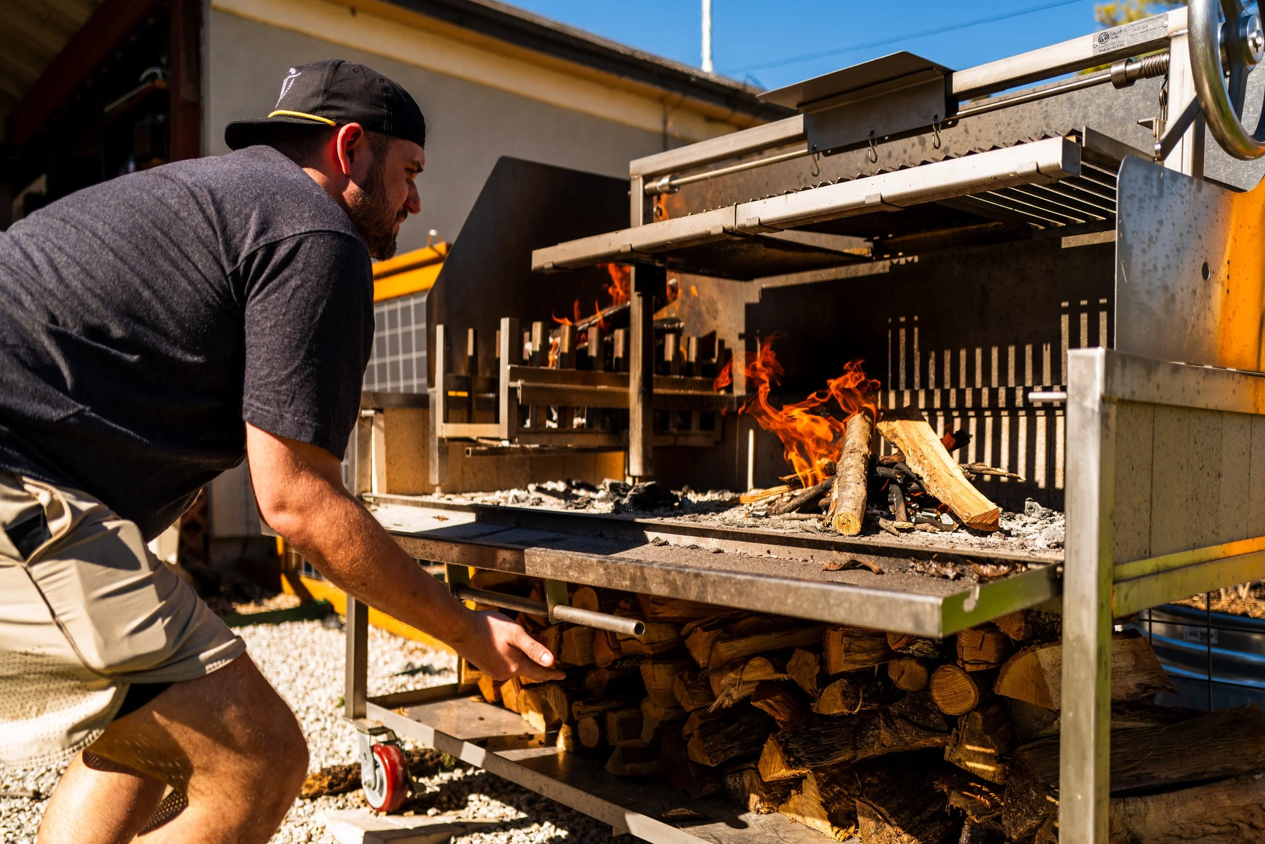 What Is an Argentine Grill? A Guide to Cooking Over Wood Embers 