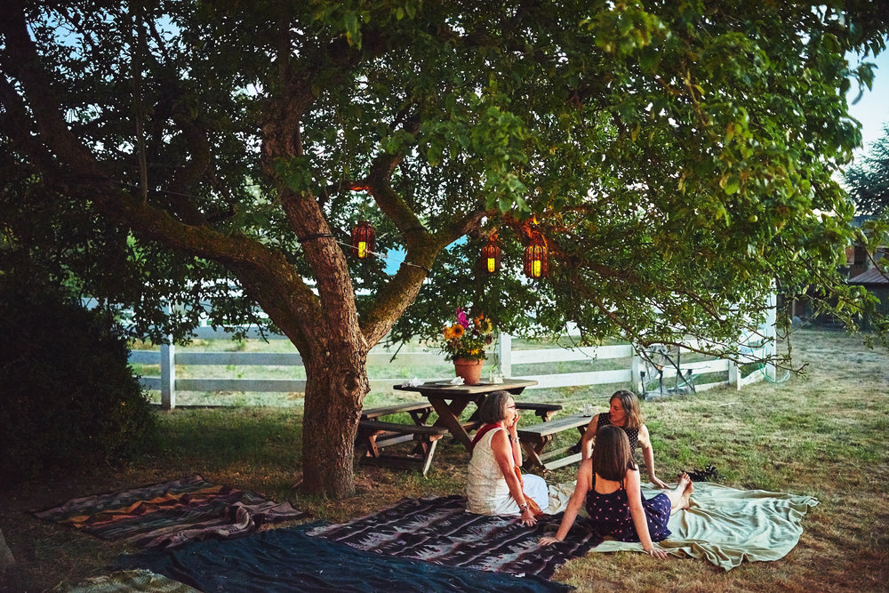 outdoor cozy nooks at plum nelli wedding.jpg