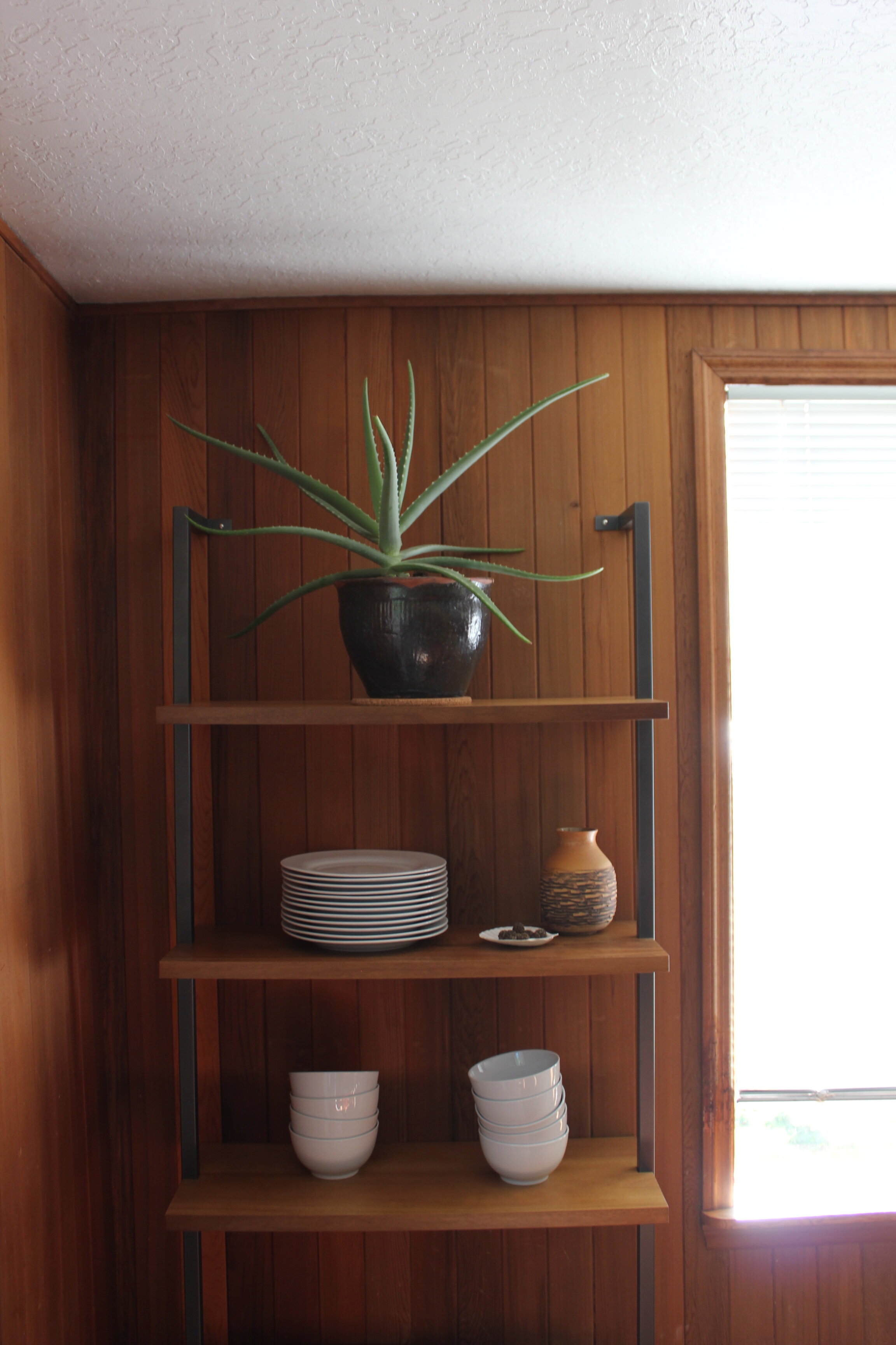 minimalist dining room interior details plum nelli.JPG