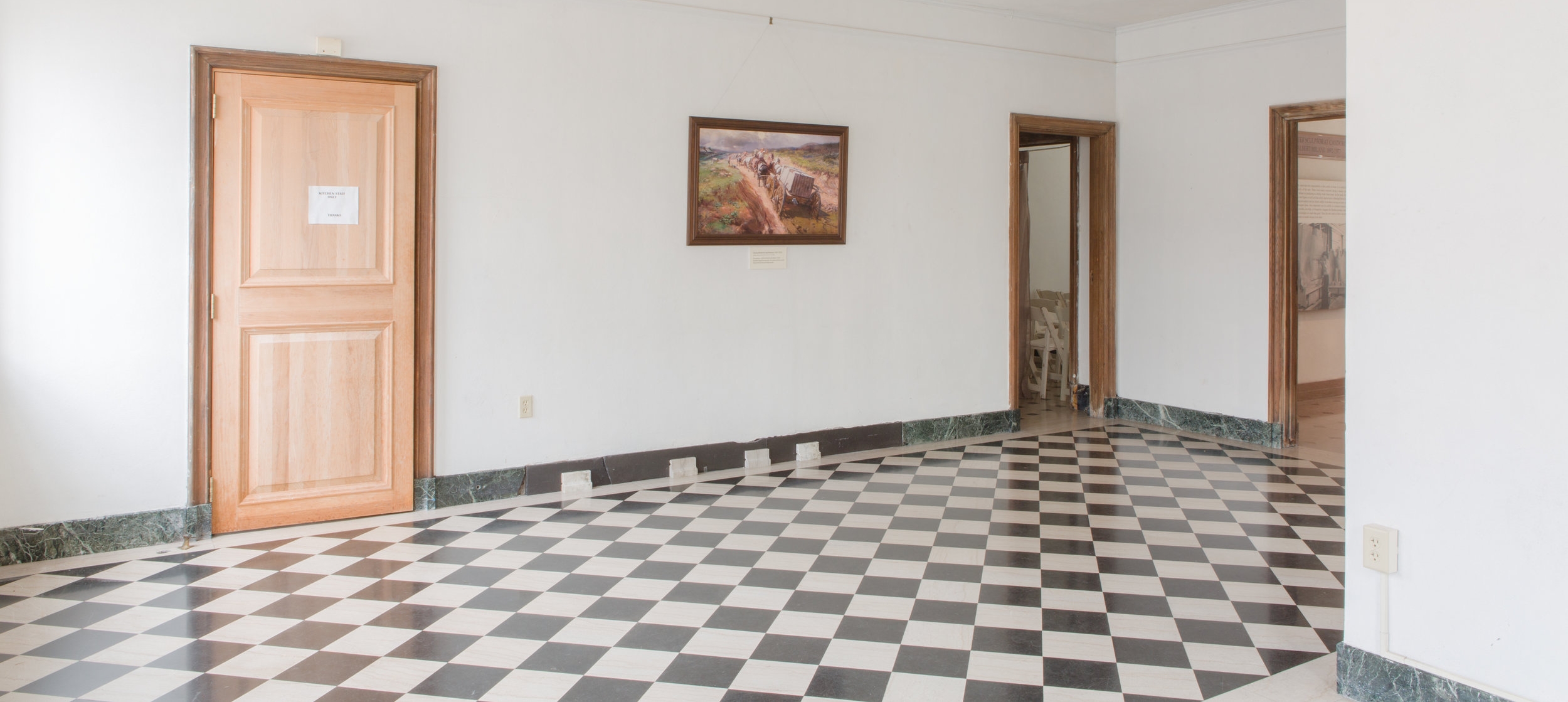 Candoro-Front Room-4.jpg