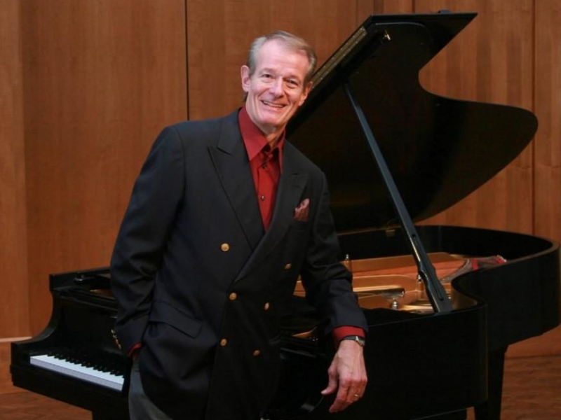 Stephen Nielsen

Distinguished in both classical and sacred music, Stephen Nielson is widely regarded as one of the distinctive artists of our time. His concertizing has taken him to such cities as Hong Kong, Bogotá, Freiburg, Copenhagen, Berlin, Lon