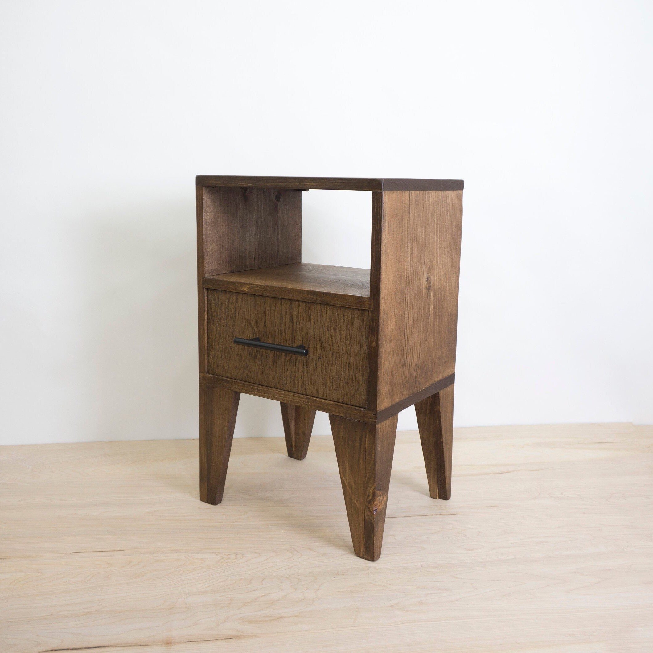 https://i.etsystatic.com/8552523/r/il/89940b/1680896887/il_fullxfull.1680896887_b94o.jpg