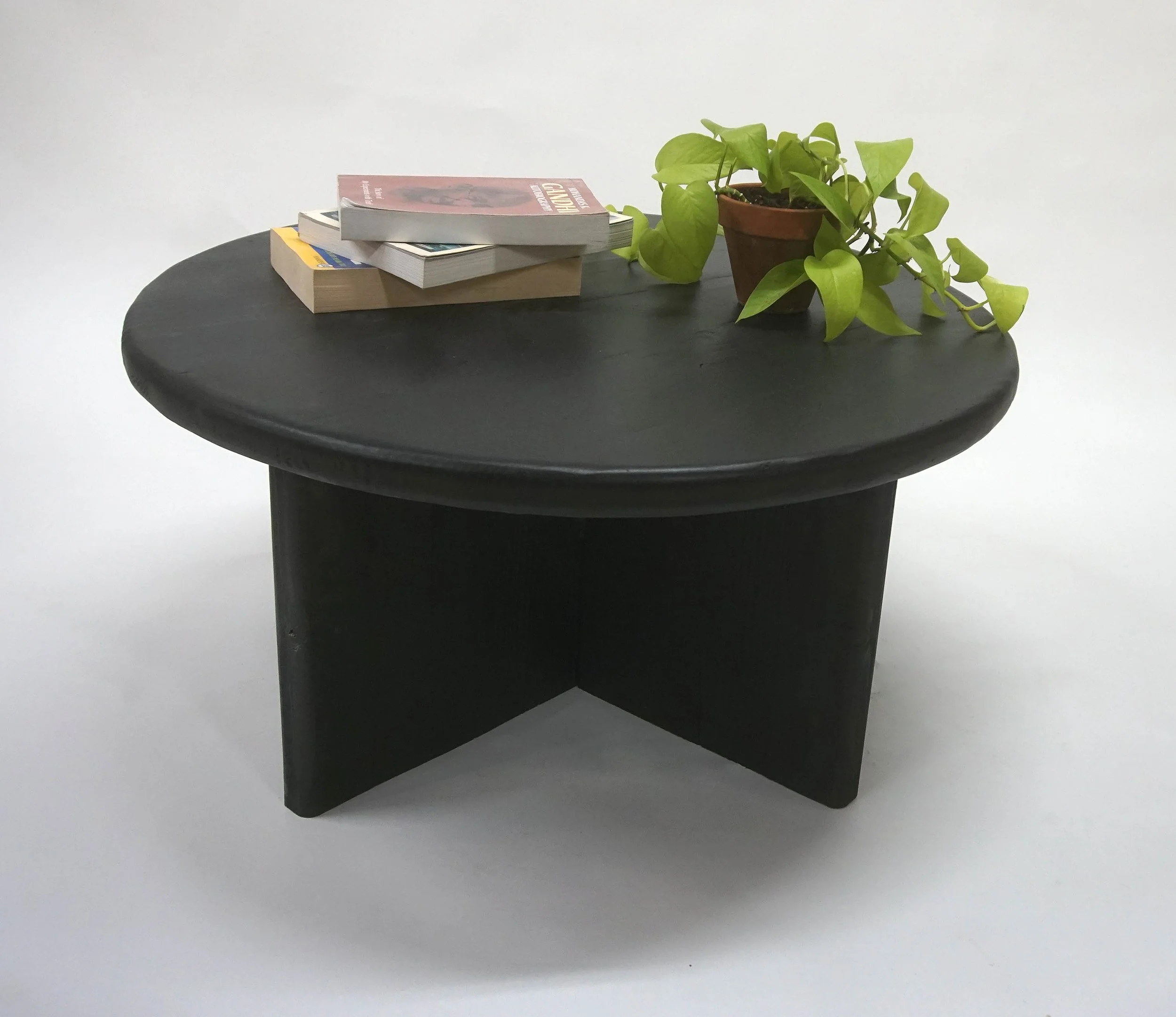 Low ROund COffee table black .jpg