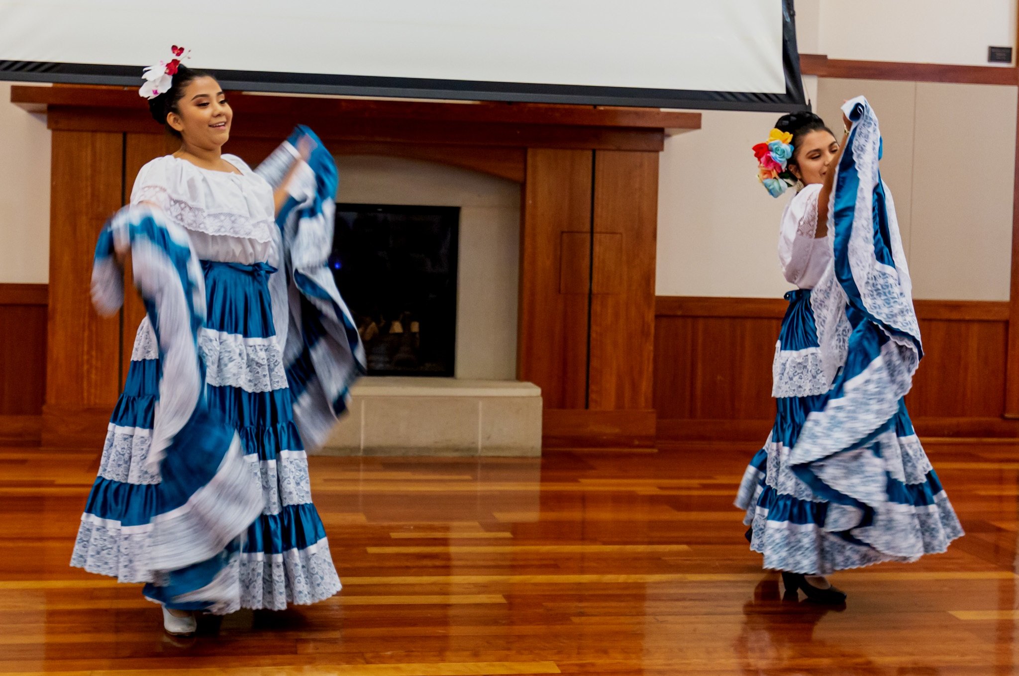 Escuelas Primarias Gabriela Mistral y Mariano Castro 