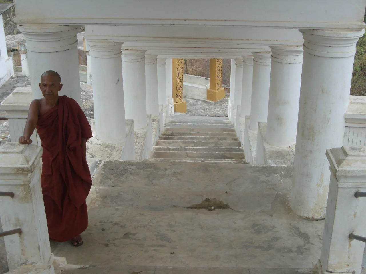 Attend a Dhamma pilgrimage on scholarship!