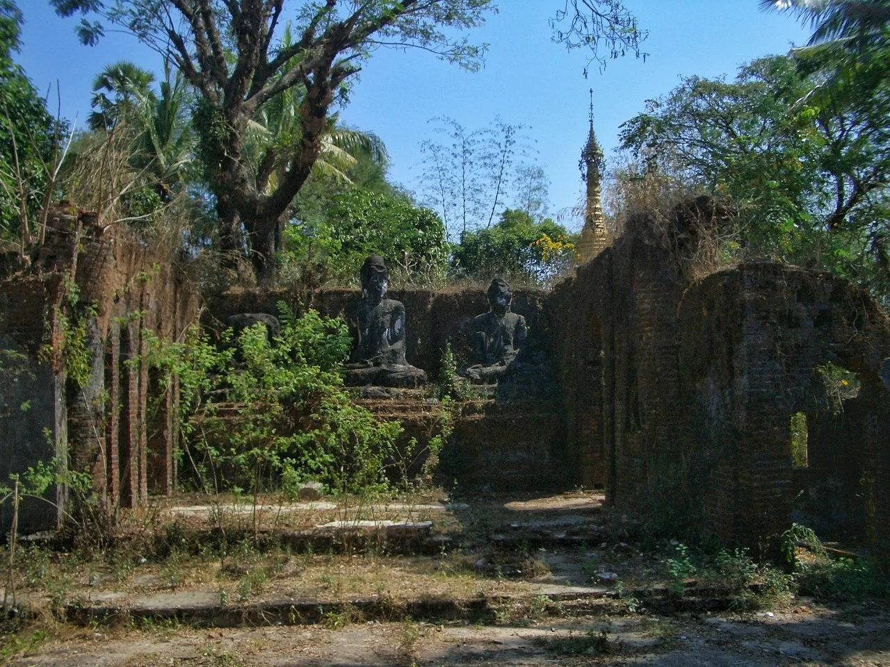 Free Dhamma tour outside of Yangon: Saya Thet Gyi's Pyaw Bwe Gyi village