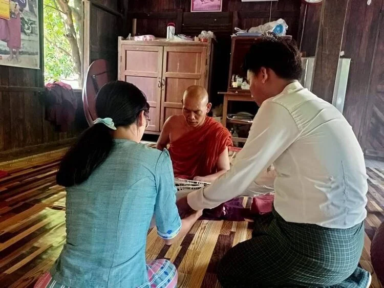 မိတ်ဆွေတို့ရဲ့အလှူစစ်ကိုင်းတောင်ကိုရောက်ပါပြီ
