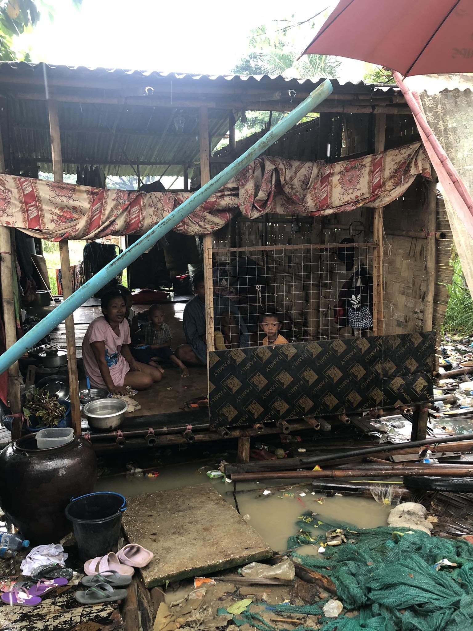 persons in poverty suffering from sickness received aid.jpg