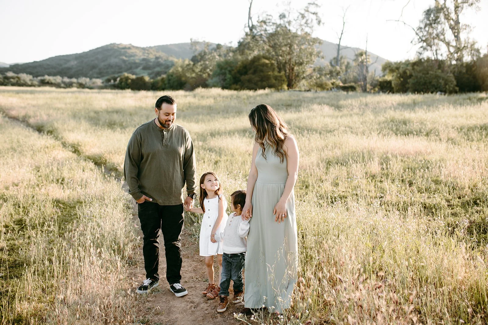 Sarah Velasco Family 2024-23_websize.jpg