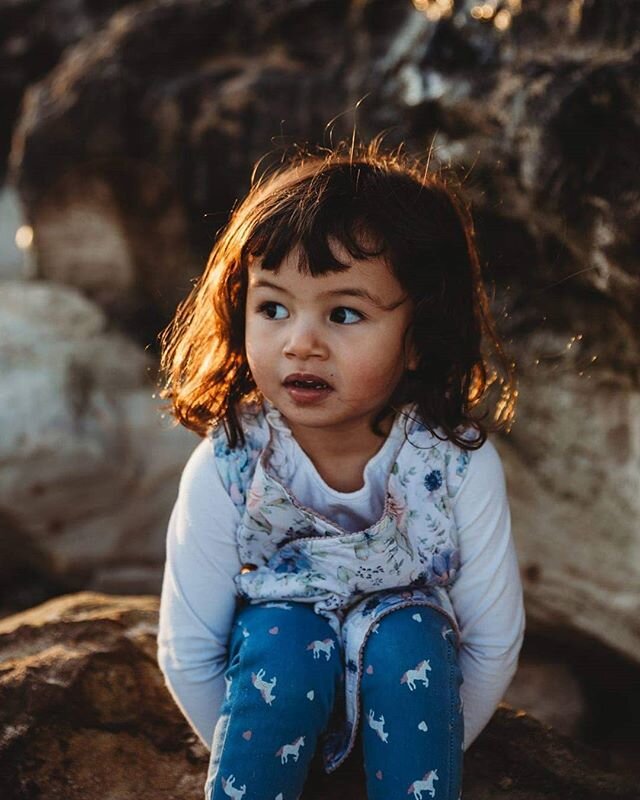 I love that afternoon glow at a Sunset session. 
And how adorable is this little one 💕
.
.
.
.
.
#kirstynsmartphotography #familyphotographer #lifestylephotography #journeytoartist #candidchildhood #documentyourdays #fortheloveoffamiliesau #dearphot