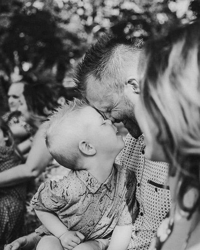 These are the moments you will look back on when your kids are all grown up with such fondness 💕
.
.
.
.
.
#kirstynsmartphotography #familyphotographer #lifestylephotography #journeytoartist #candidchildhood #documentyourdays #fortheloveoffamiliesau