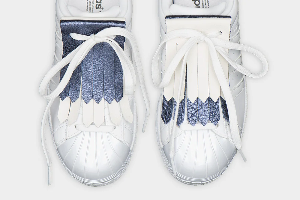 bluewhite1.jpg