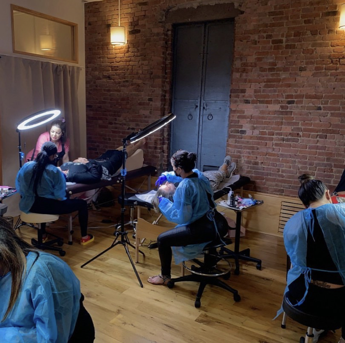 image1 HOW TO CHOOSE A MICROBLADING TRAINING image1.jpeg