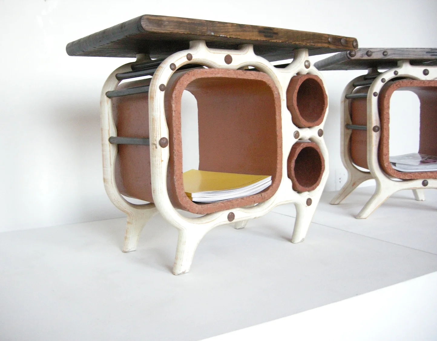 Hardcover Table Paul Karas NEXTSPACE.jpg