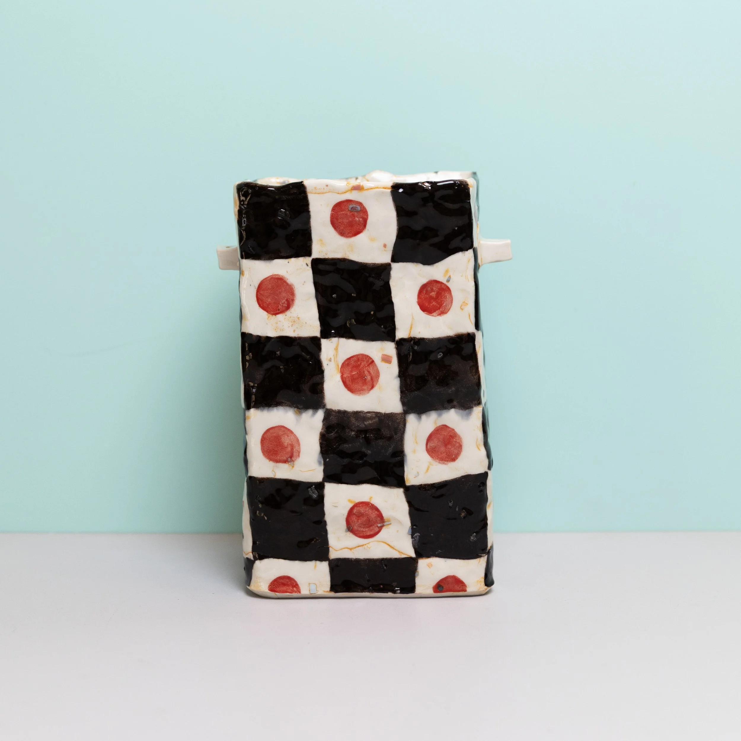 checked-vase.jpg