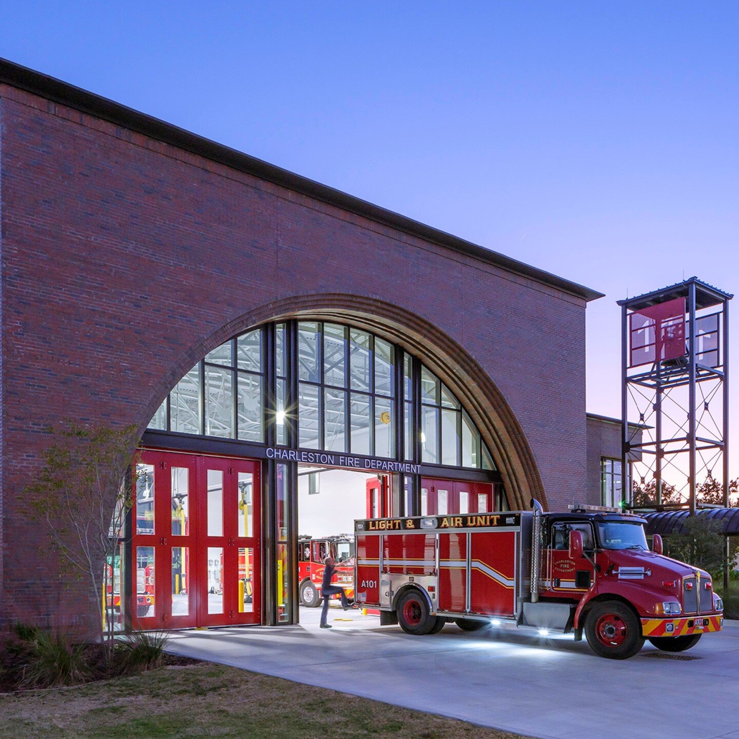 #TimecapsuleTuesday

A Citation Award in the Commercial Large category goes to Liollio Architecture for Charleston Fire Station 11

Fire Station 11 resides next to the site where 9 firefighters perished in 2007 while fighting a fire in a furniture st