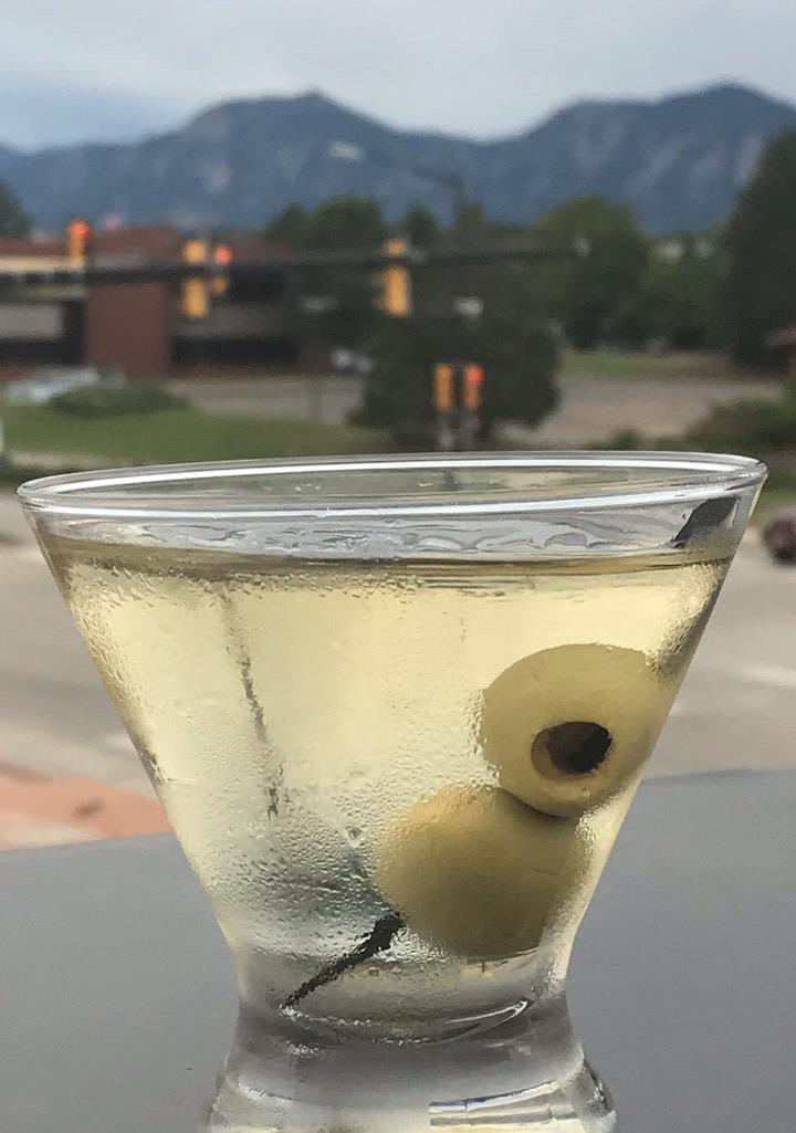 Why we love it: daily happy hour, little to no wait time, good food This one is sort of a hidden gem. It’s in Gunbarrel and we stumbled upon it just driving by. The rooftop is huge and even has a full bar up there! We have never had to wait when we’ve gone which is a HUGE plus. Pearl Street is great, but sometimes it’s nice not to have to fight for parking. We’ve tried a handful of appetizers and were really happy with all of them. The flatbread and burgers were really tasty too. Even better, you get an entire view of the Front Range. If you’re willing to venture (just slightly) outside of Boulder, you will not regret it!