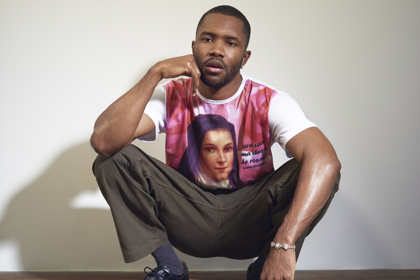 FRANK_OCEAN_L1000910_03_GAYLETTER.jpg