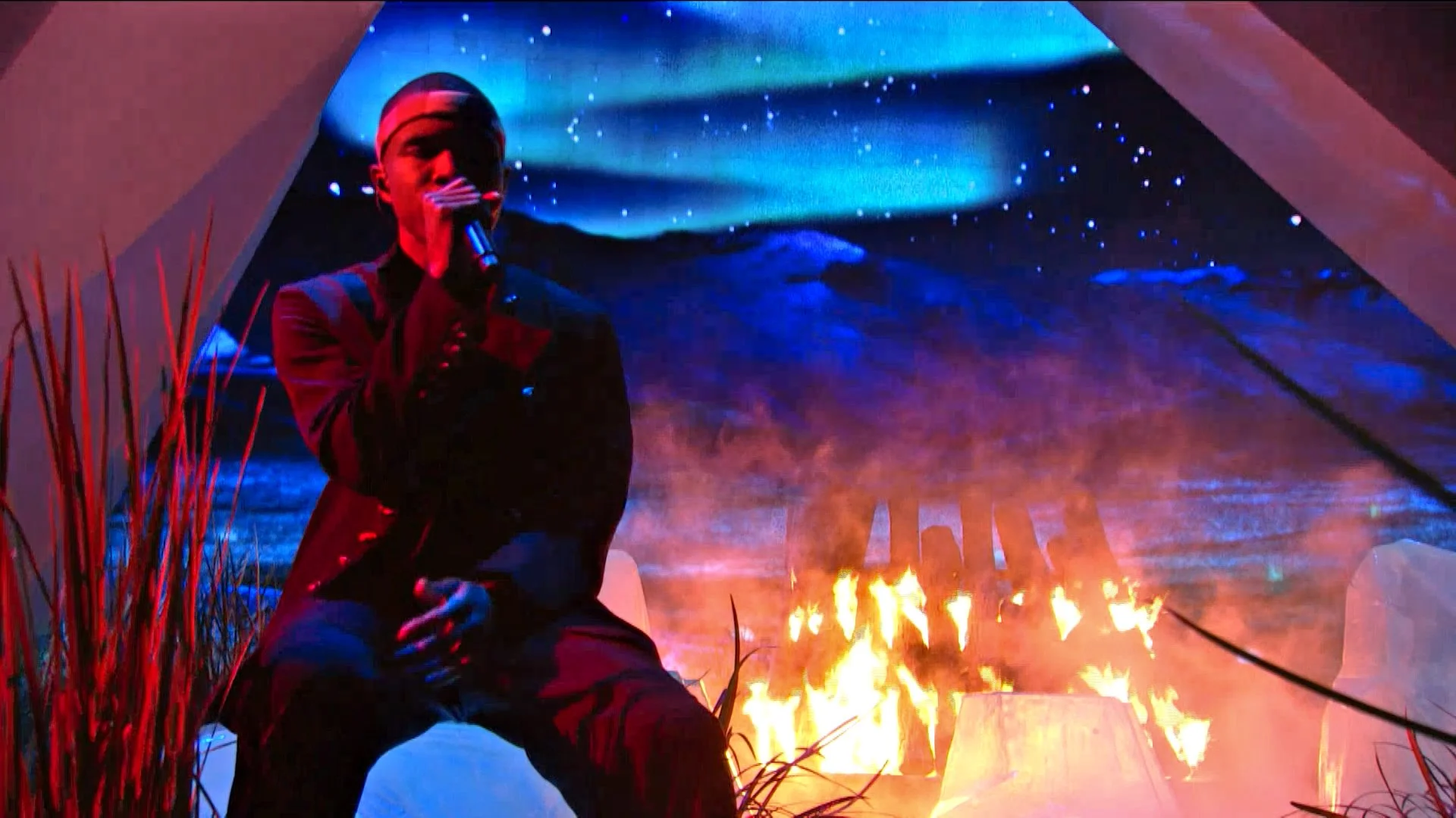 Frank Ocean performs “Thinkin Bout You” at 2012 MTV Video Music Awards