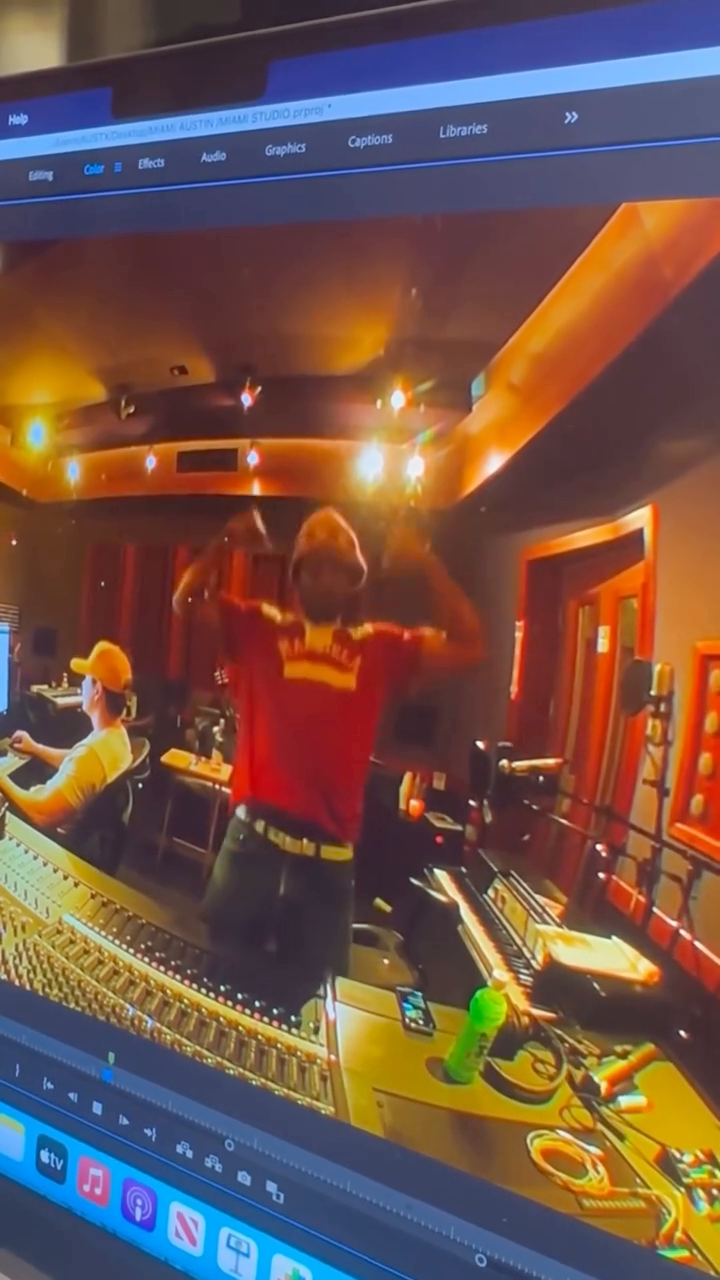 Frank Ocean dances to unreleased song in Instagram video — blonded.blog