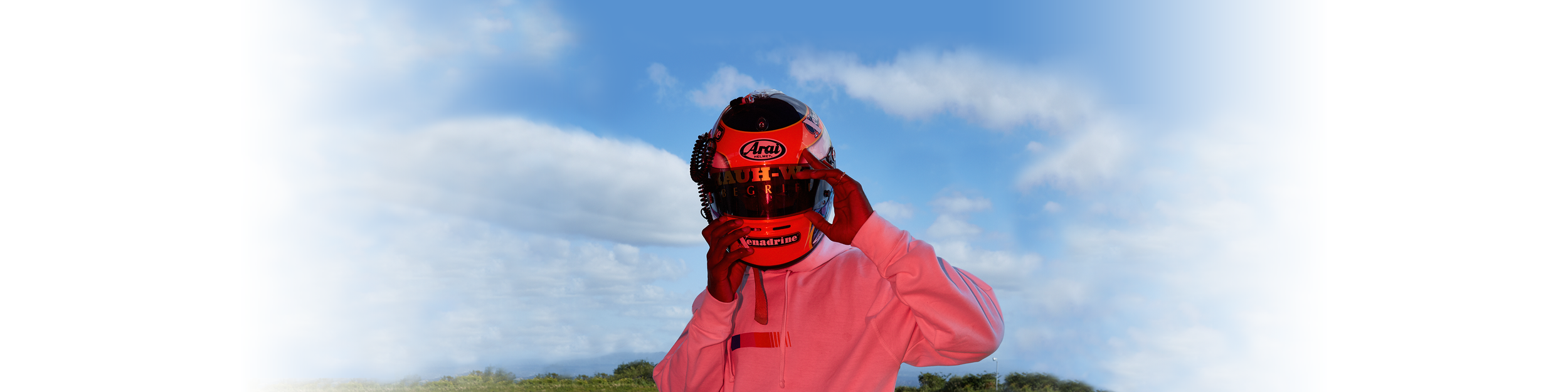 (Banner) Helmet photo.